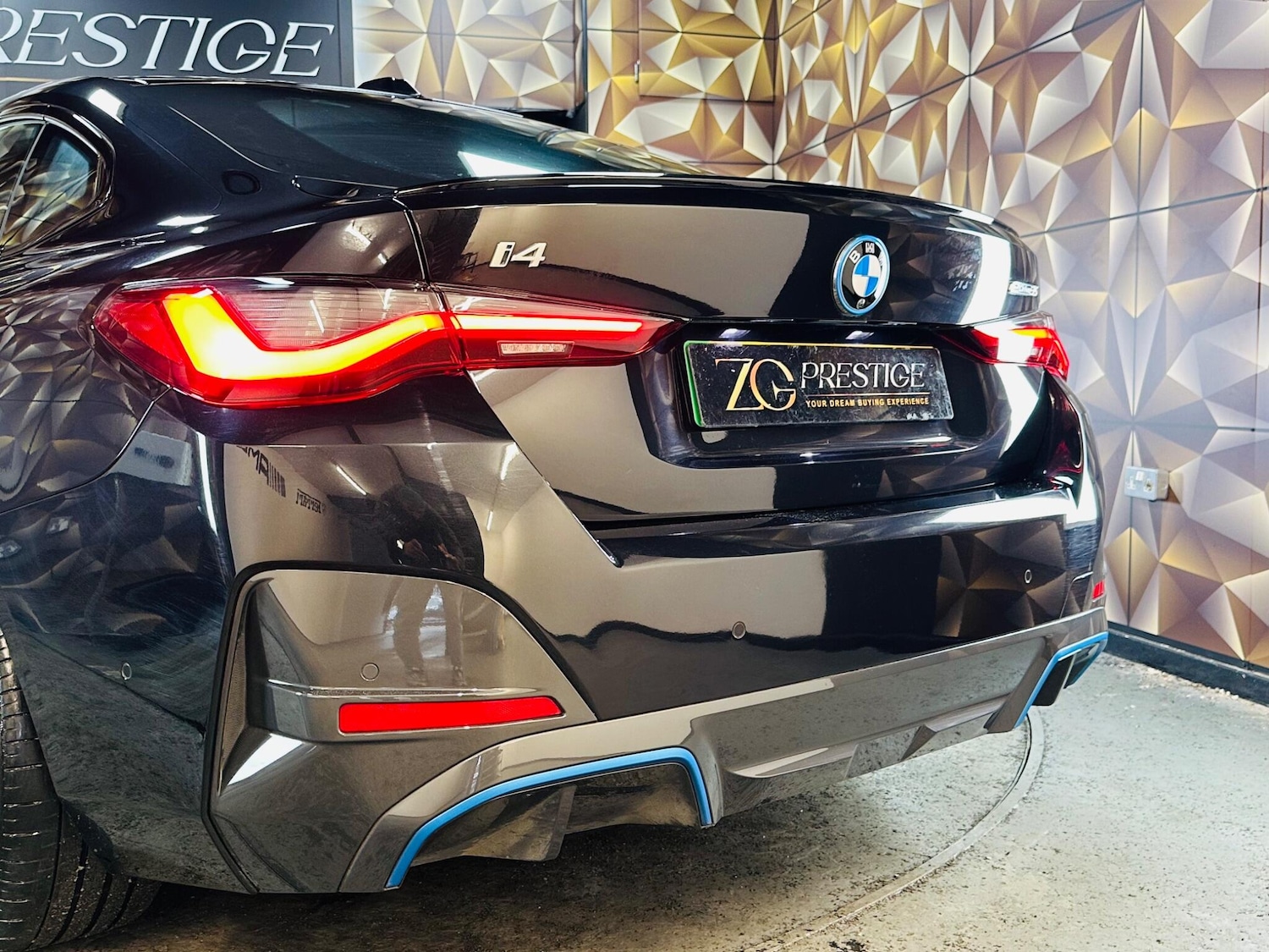 Used BMW i4 2024 for sale - 76094399: Photo 46