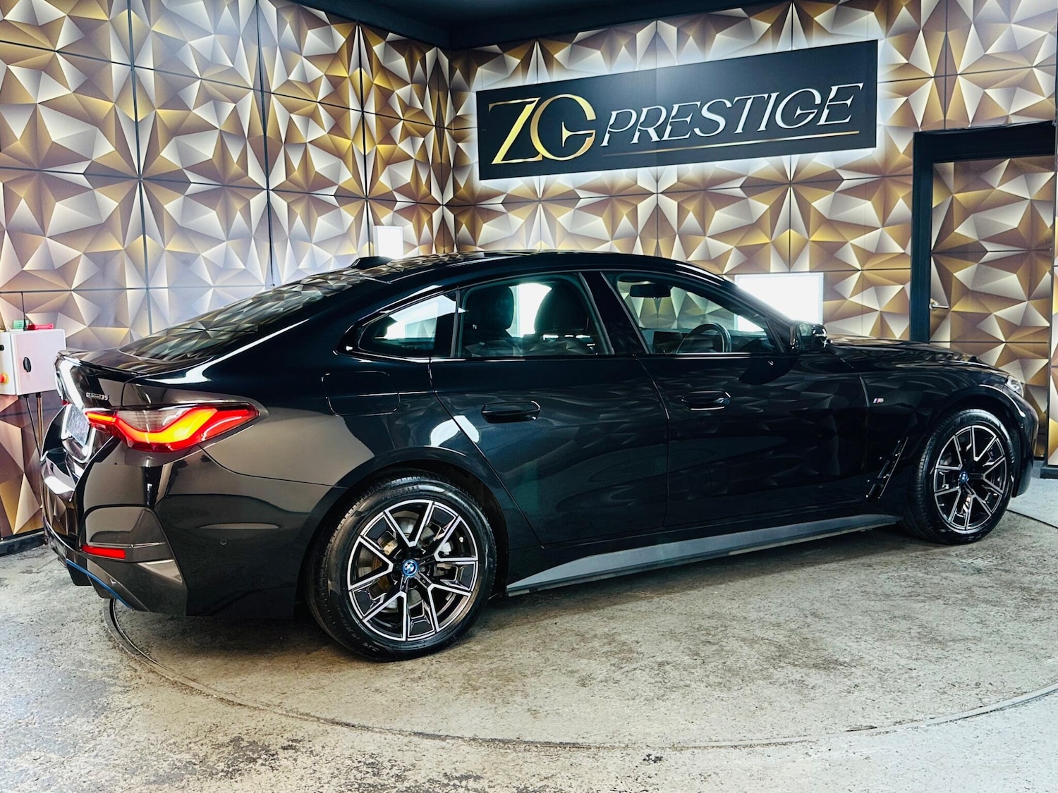 Used BMW i4 2024 for sale - 76094399: Photo 47