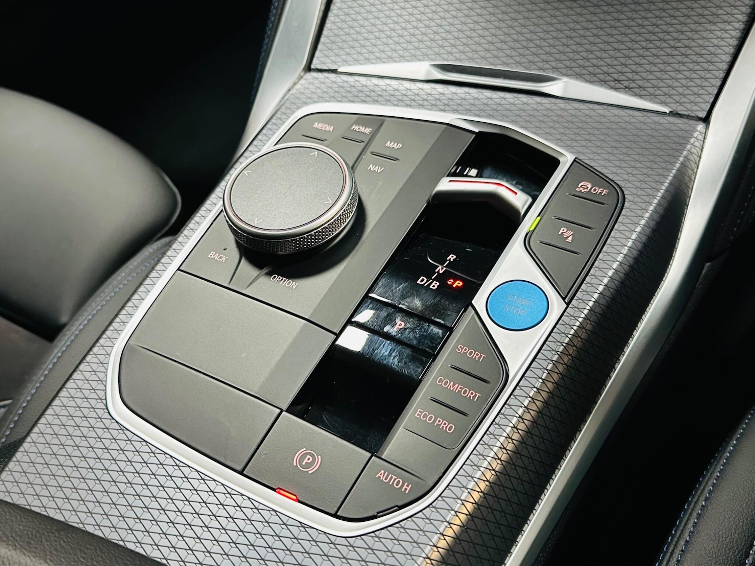 Used BMW i4 2024 for sale - 76094399: Photo 59