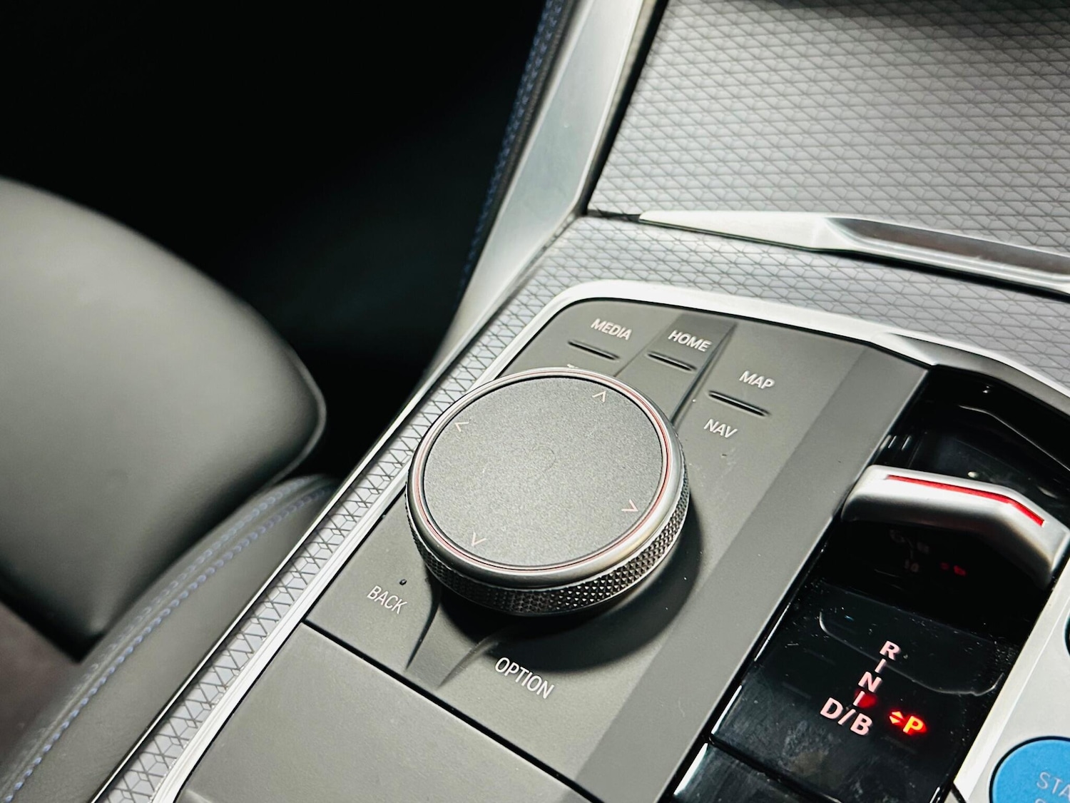Used BMW i4 2024 for sale - 76094399: Photo 60