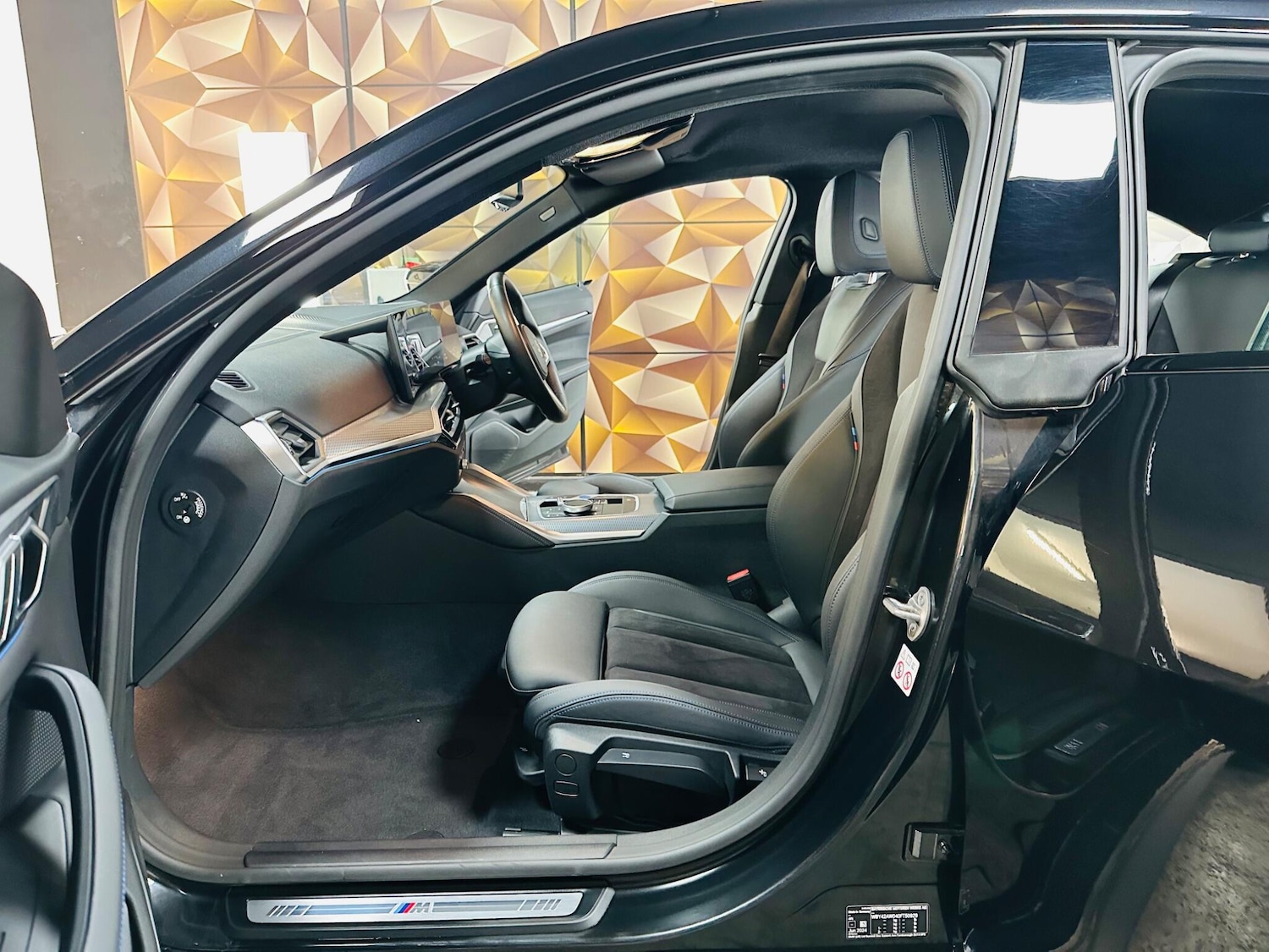 Used BMW i4 2024 for sale - 76094399: Photo 71