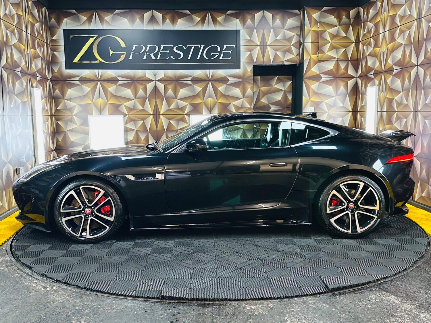 Used Jaguar F-Type for sale - 77808881: Photo 11