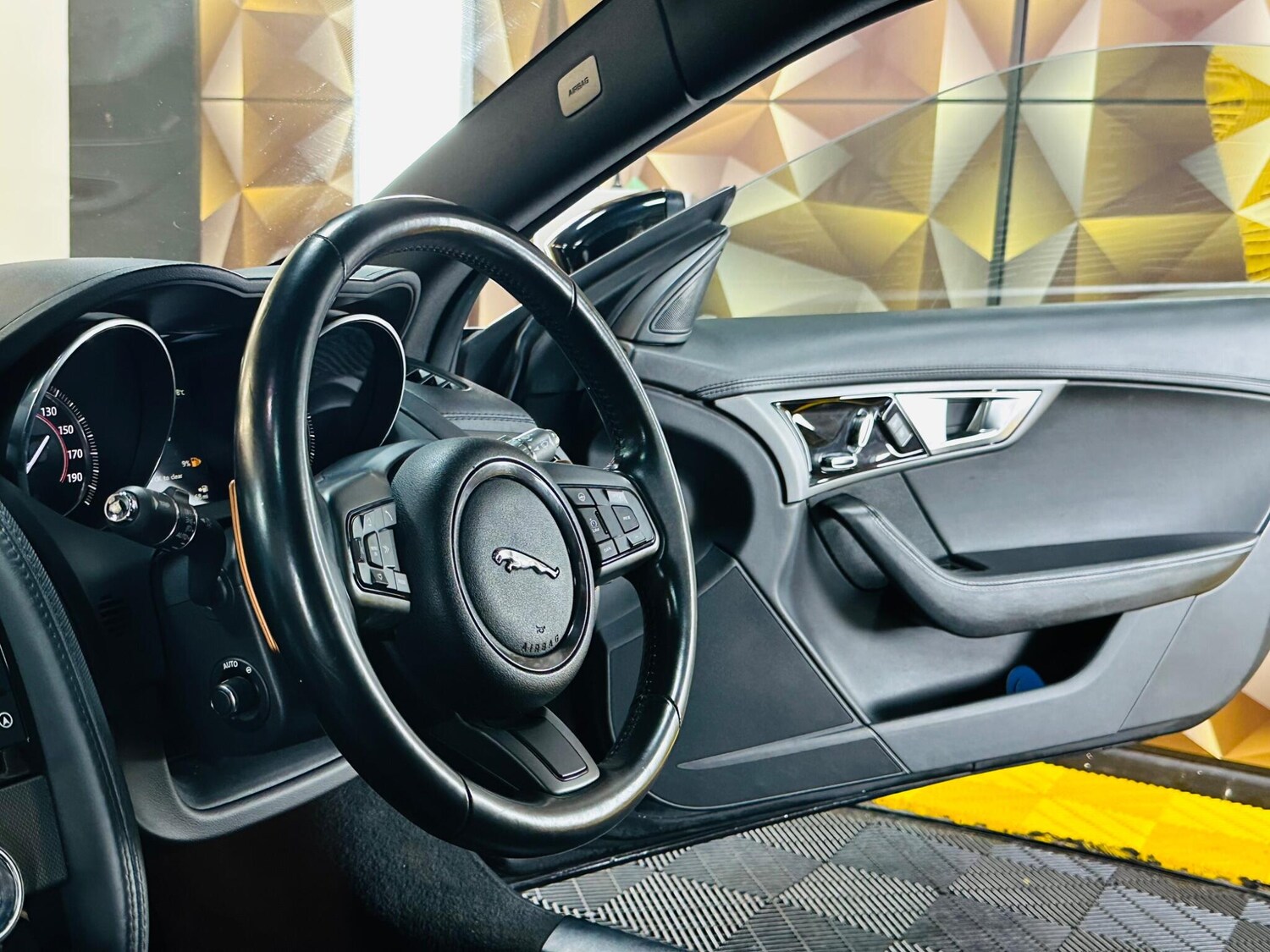 Used Jaguar F-Type for sale - 77808881: Photo 26