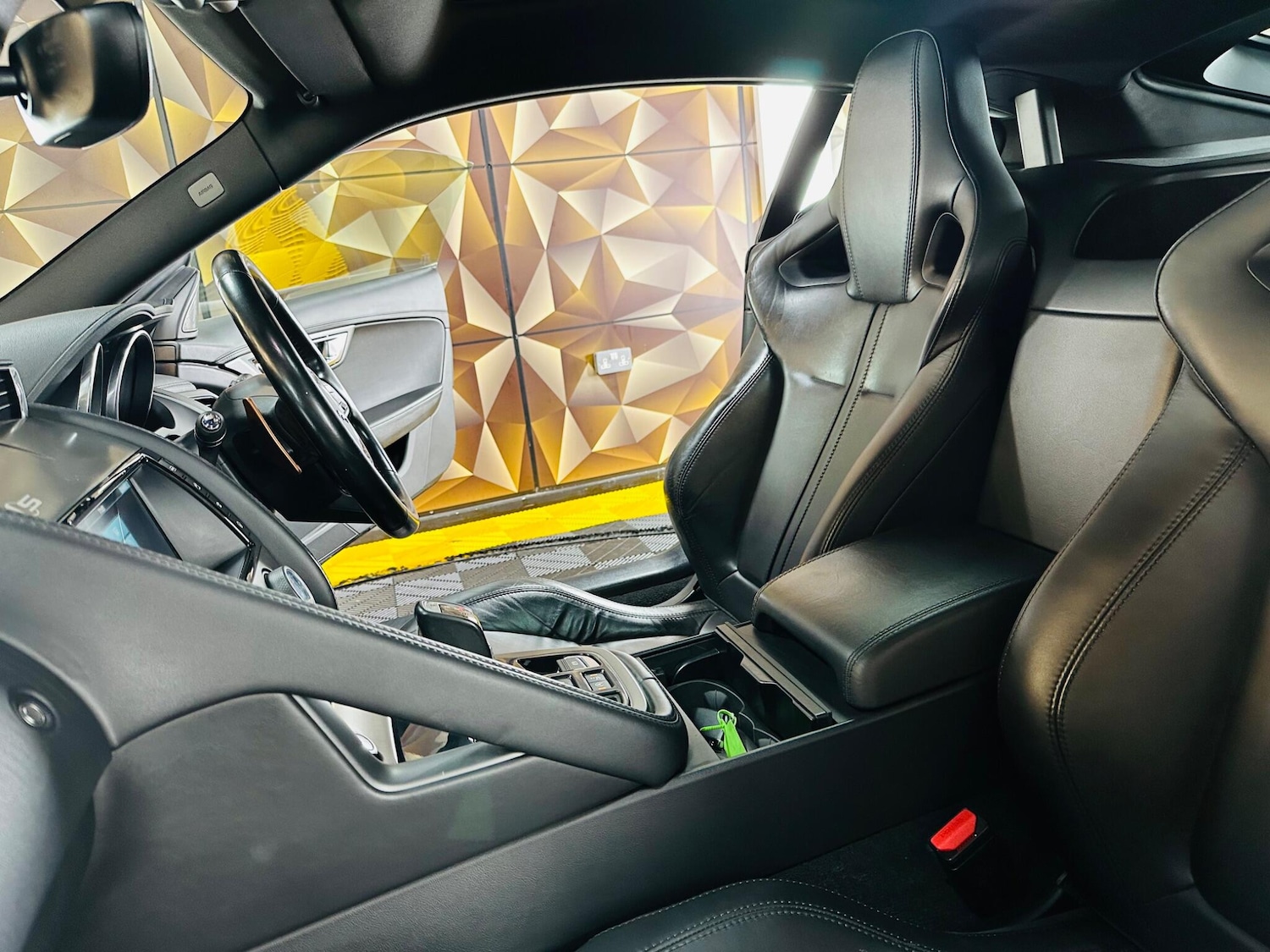 Used Jaguar F-Type for sale - 77808881: Photo 4