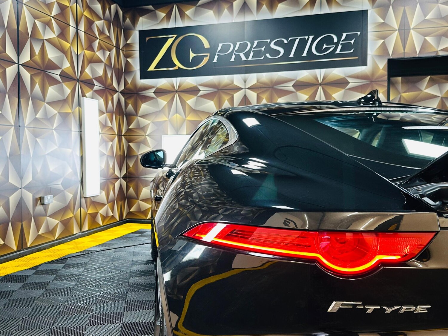 Used Jaguar F-Type for sale - 77808881: Photo 43