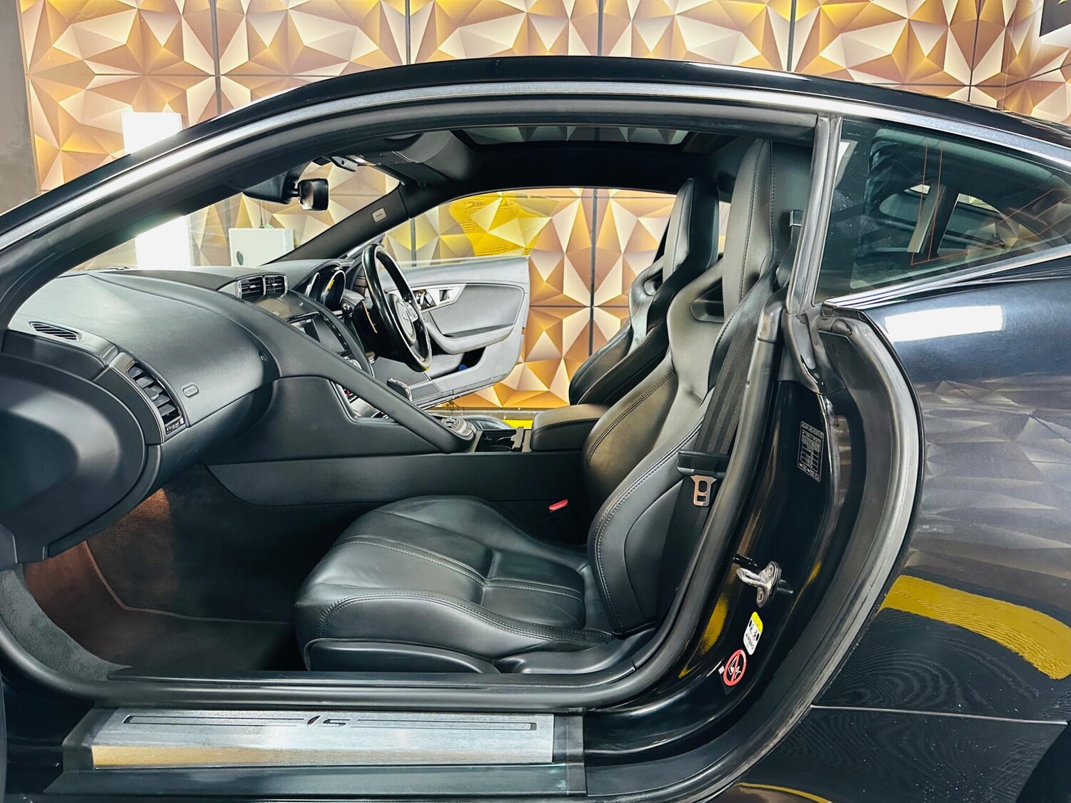 Used Jaguar F-Type for sale - 77808881: Photo 59