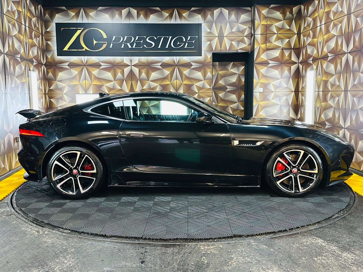 Used Jaguar F-Type for sale - 77808881: Photo 9