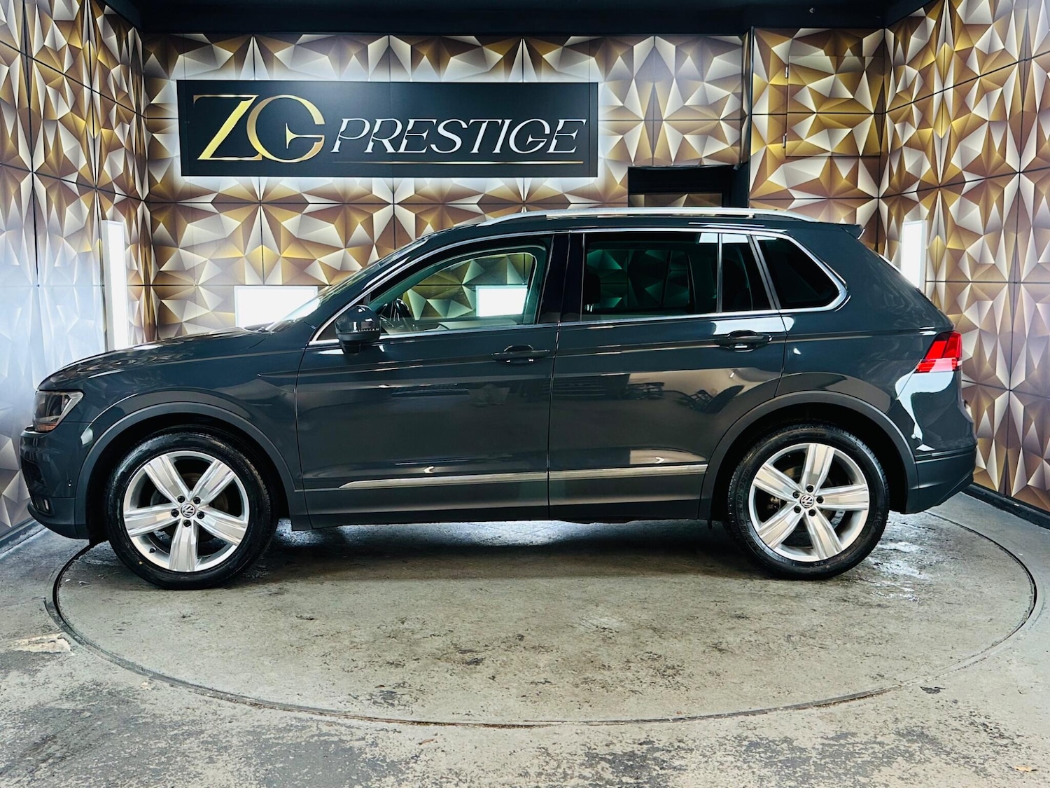 Used Volkswagen Tiguan 2020 for sale - 76550207: Photo 11