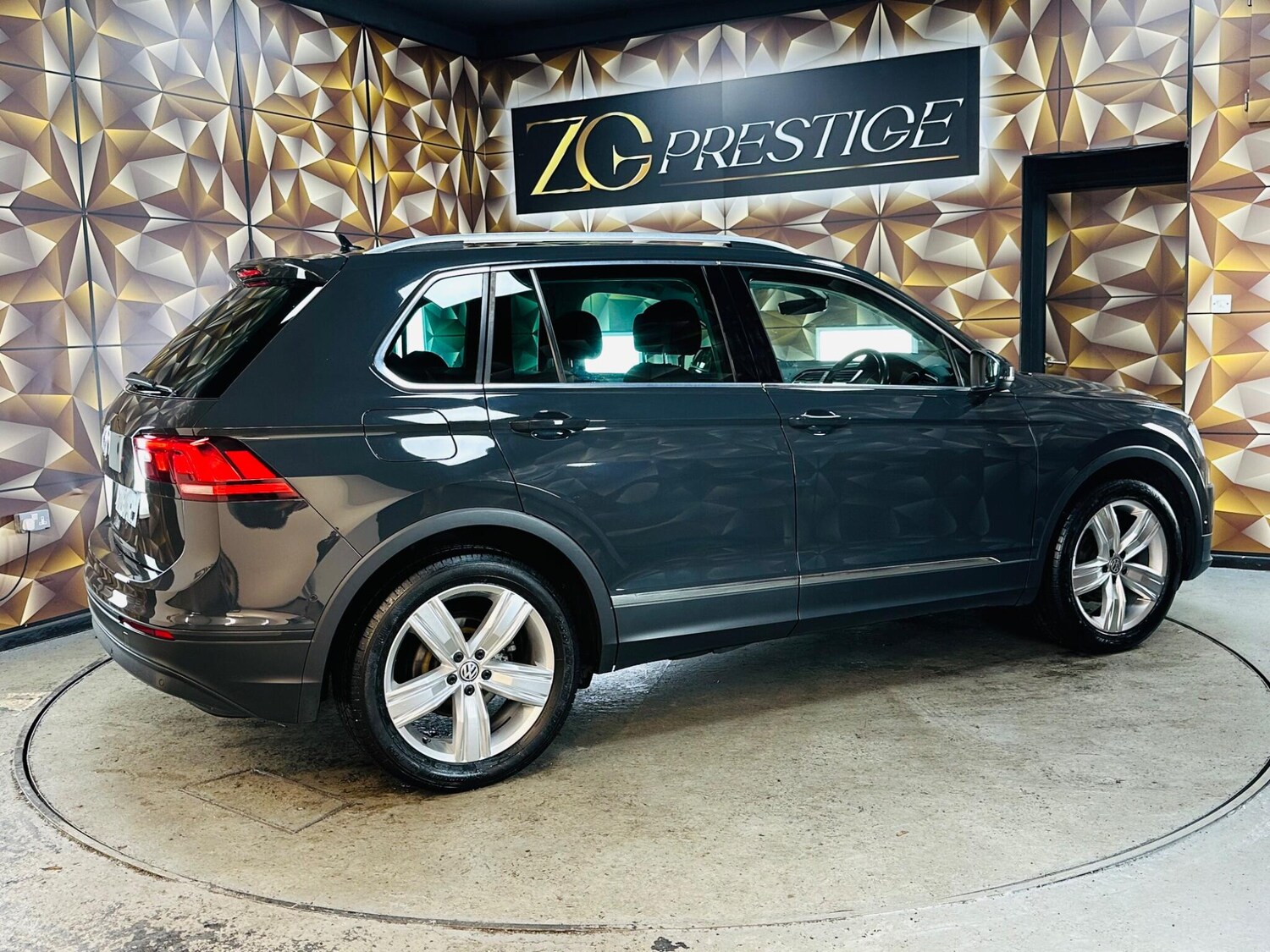 Used Volkswagen Tiguan 2020 for sale - 76550207: Photo 27