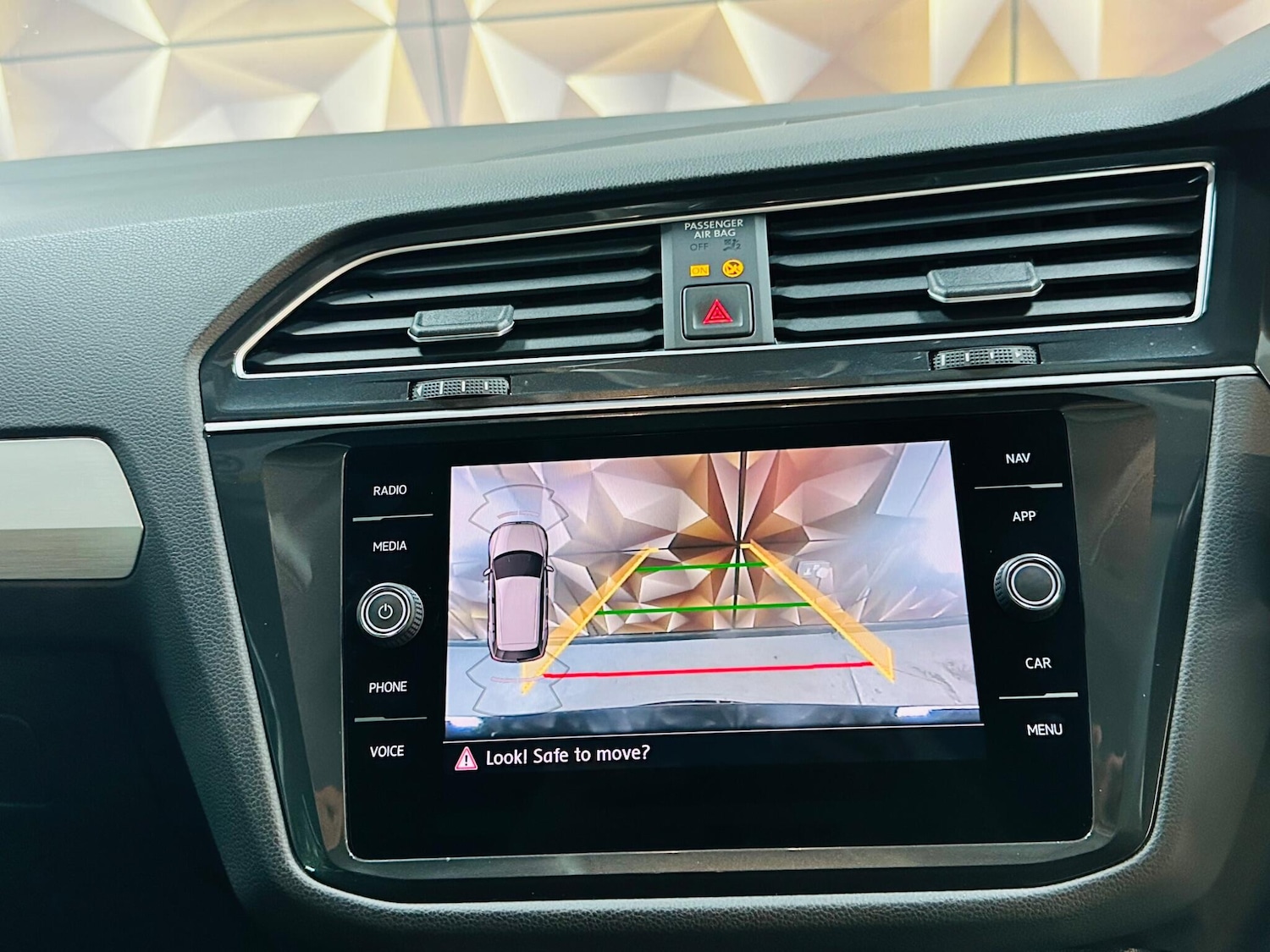 Used Volkswagen Tiguan 2020 for sale - 76550207: Photo 4