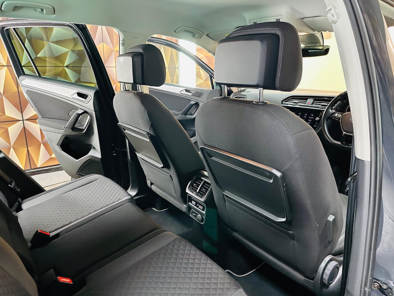 Used Volkswagen Tiguan 2020 for sale - 76550207: Photo 56