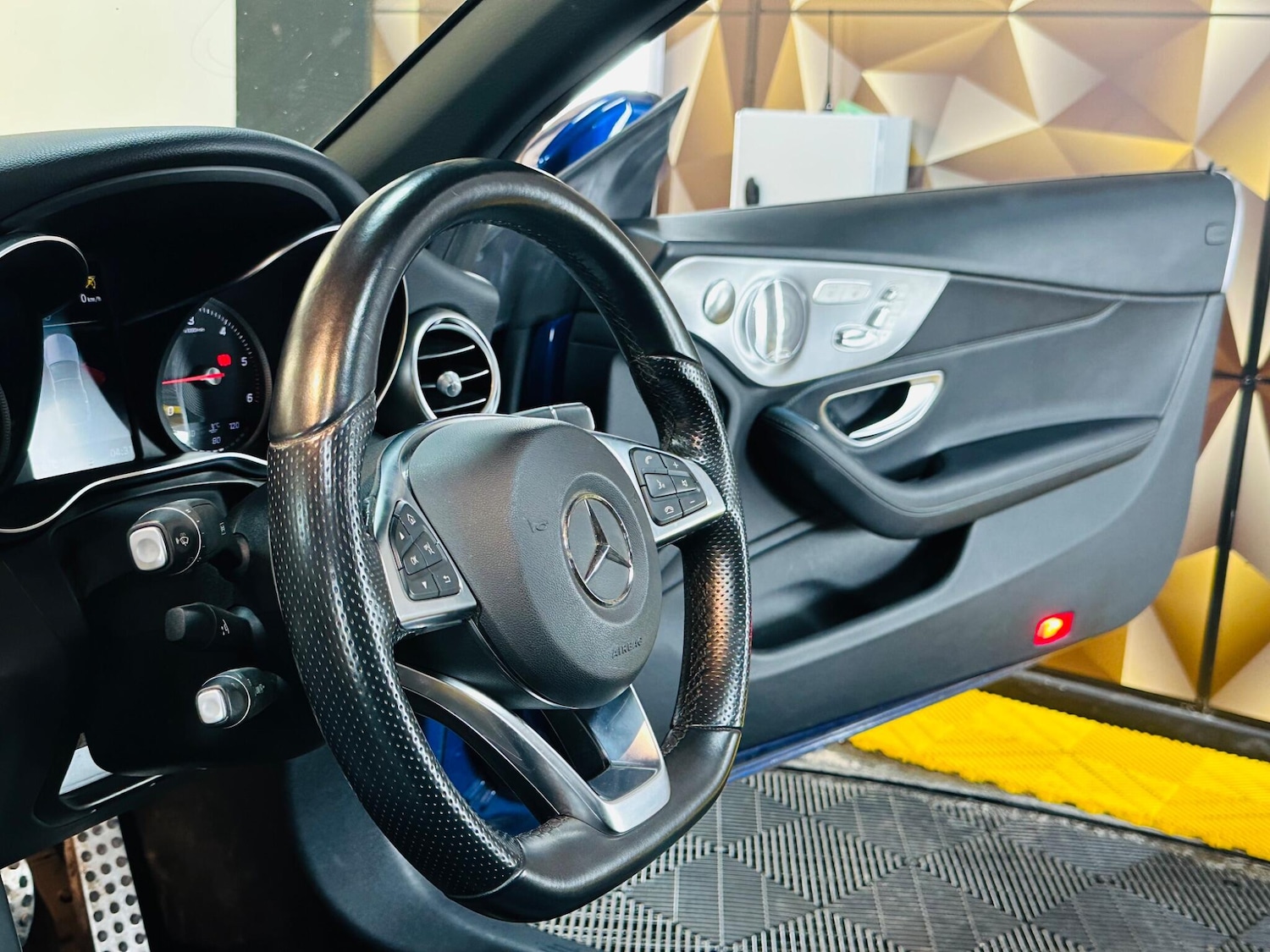 Used Mercedes-Benz C Class for sale - 77852892: Photo 38