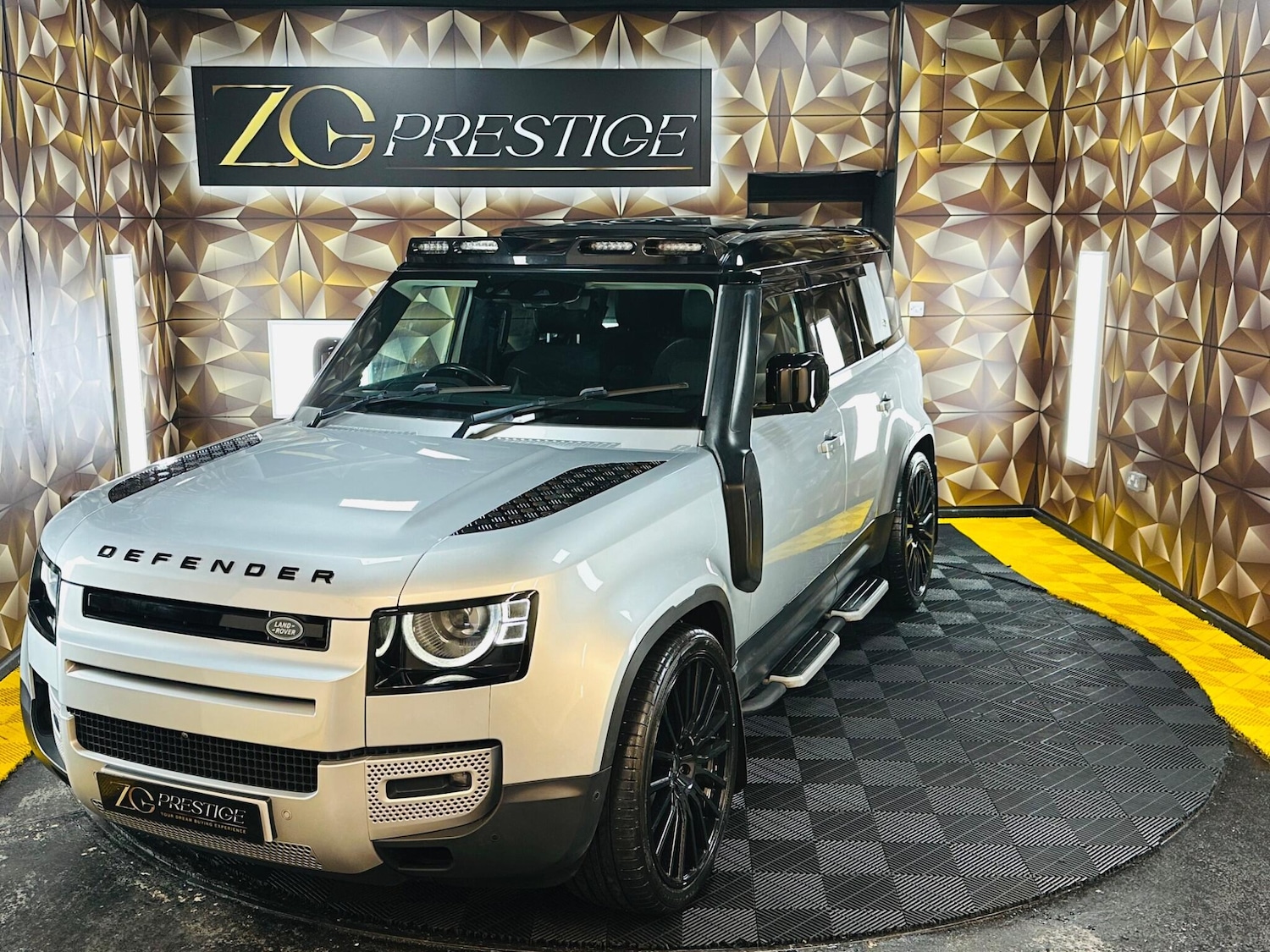 Used Land Rover Defender 110 for sale - 77523785: Photo 19