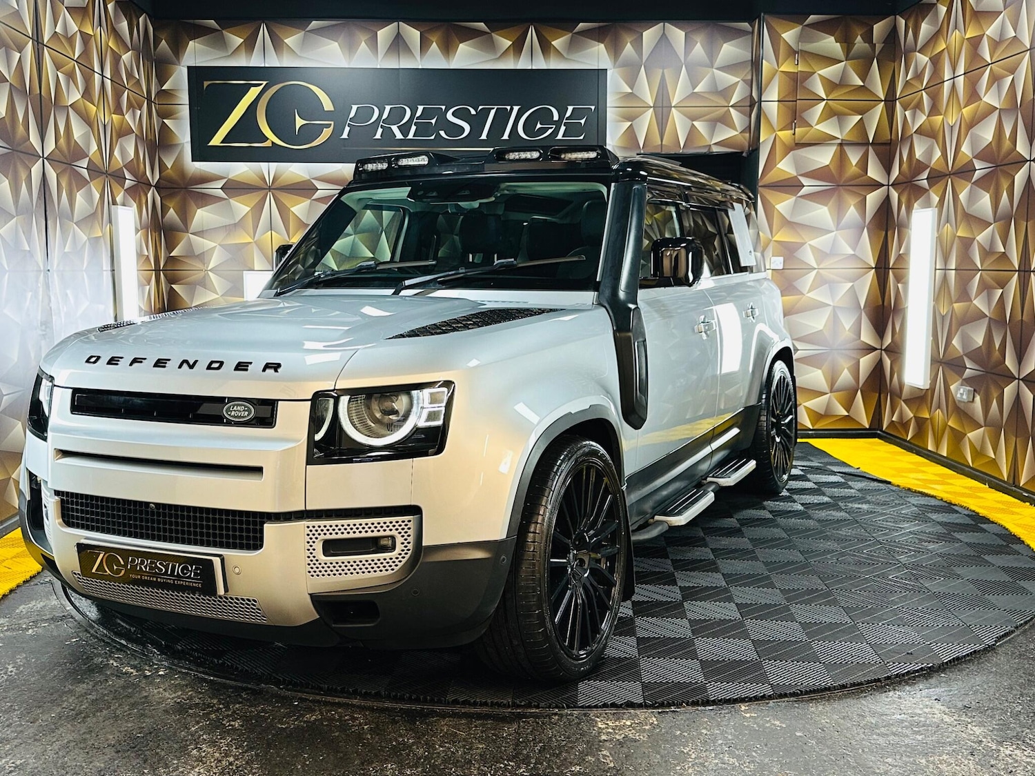 Used Land Rover Defender 110 for sale - 77523785: Photo 23