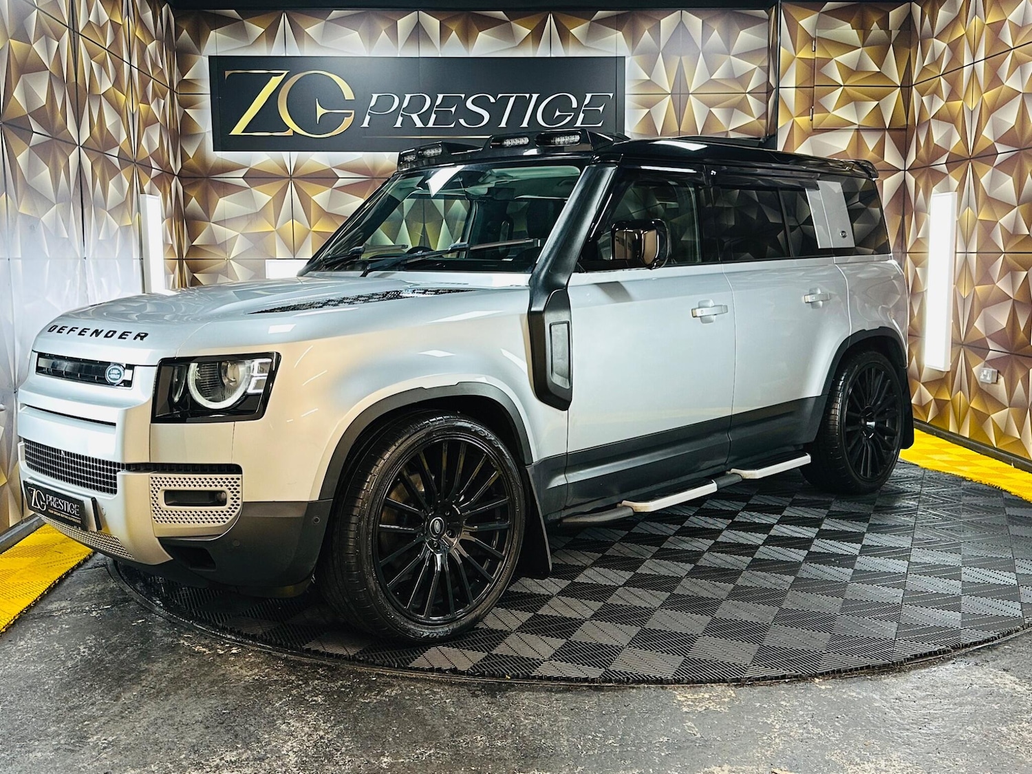 Used Land Rover Defender 110 for sale - 77523785: Photo 31