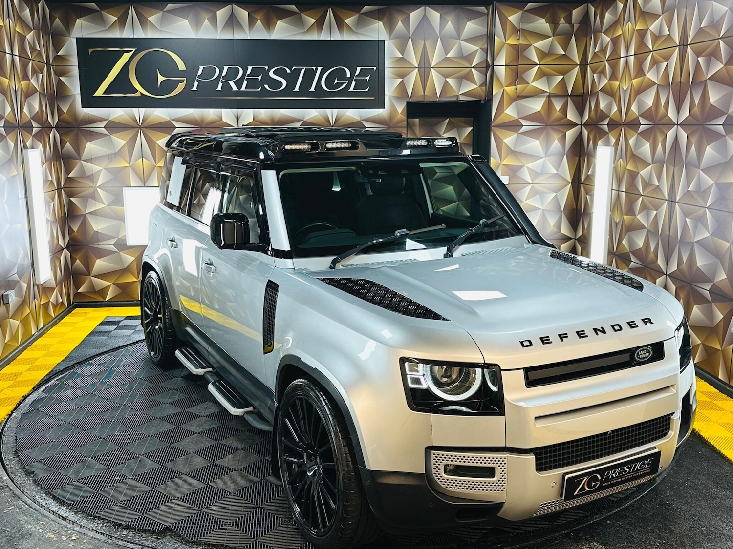 Used Land Rover Defender 110 for sale - 77523785: Photo 44