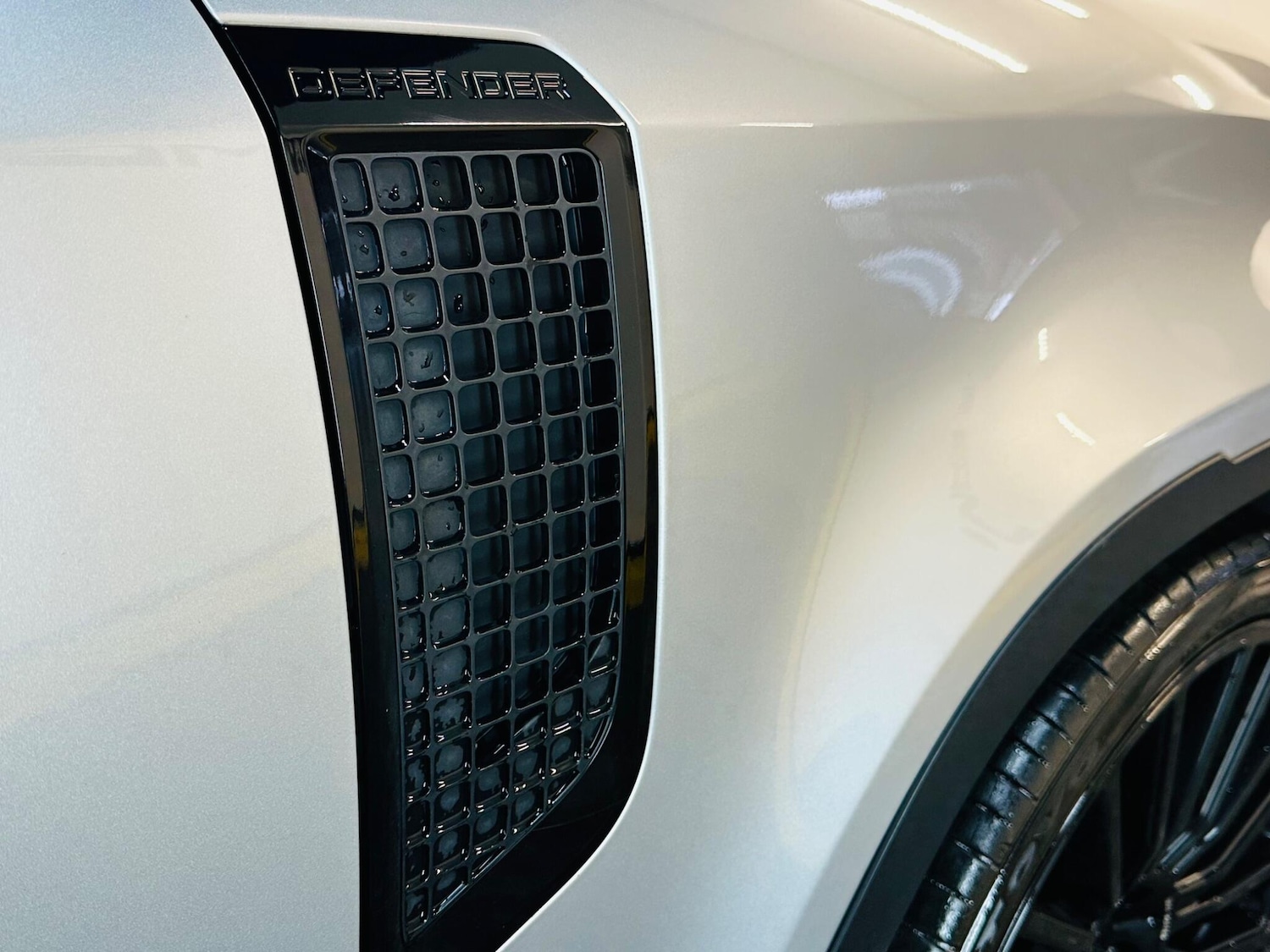 Used Land Rover Defender 110 for sale - 77523785: Photo 51