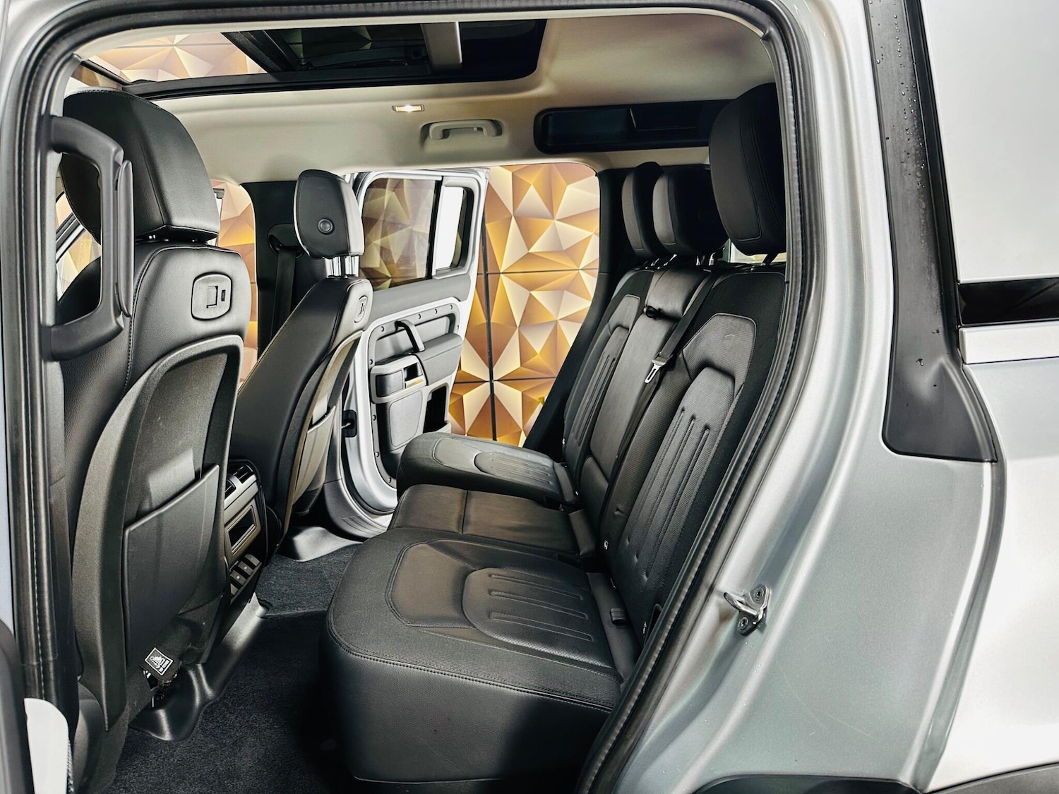 Used Land Rover Defender 110 for sale - 77523785: Photo 71