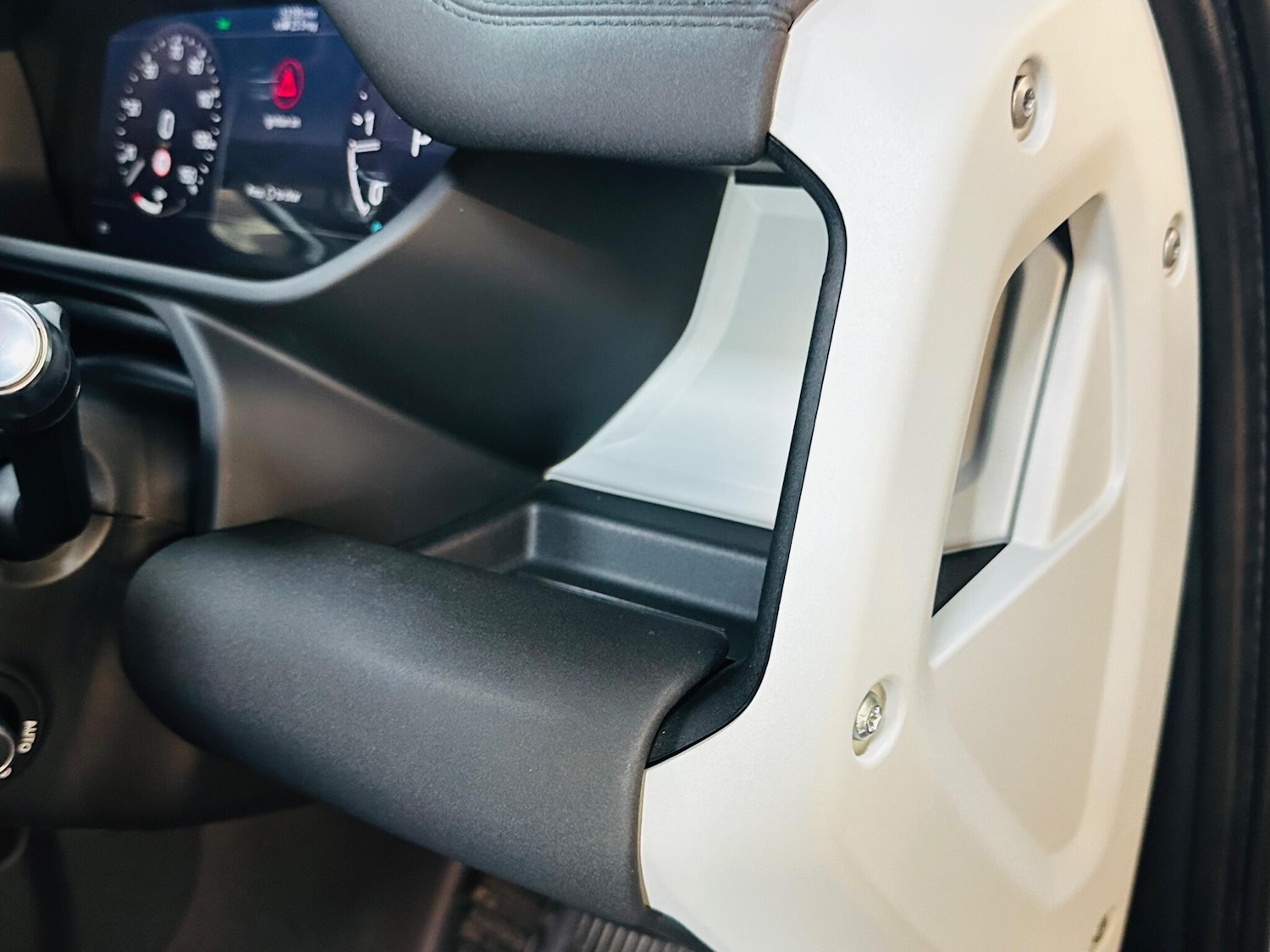 Used Land Rover Defender 110 for sale - 77523785: Photo 74