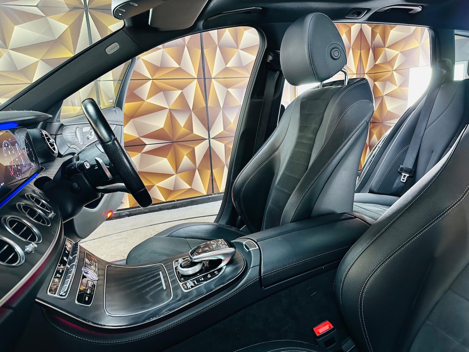 Used Mercedes-Benz E Class 2020 for sale - 76771652: Photo 6