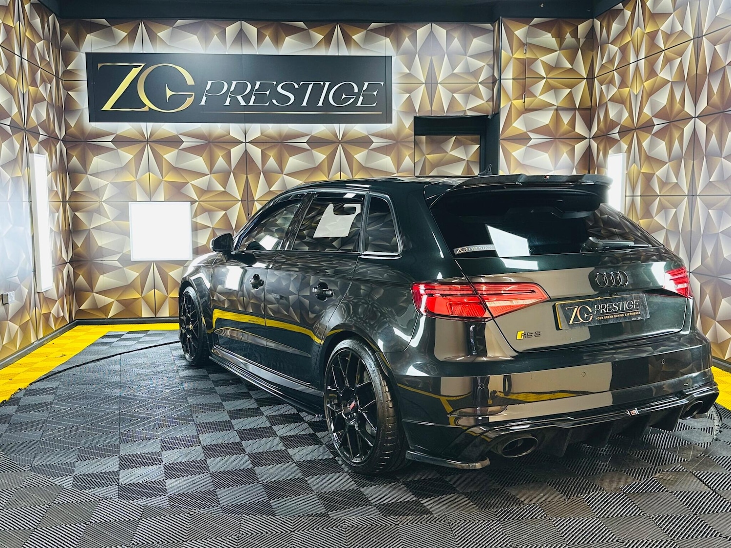 Used Audi RS3 2017 for sale - 77412016: Photo 25