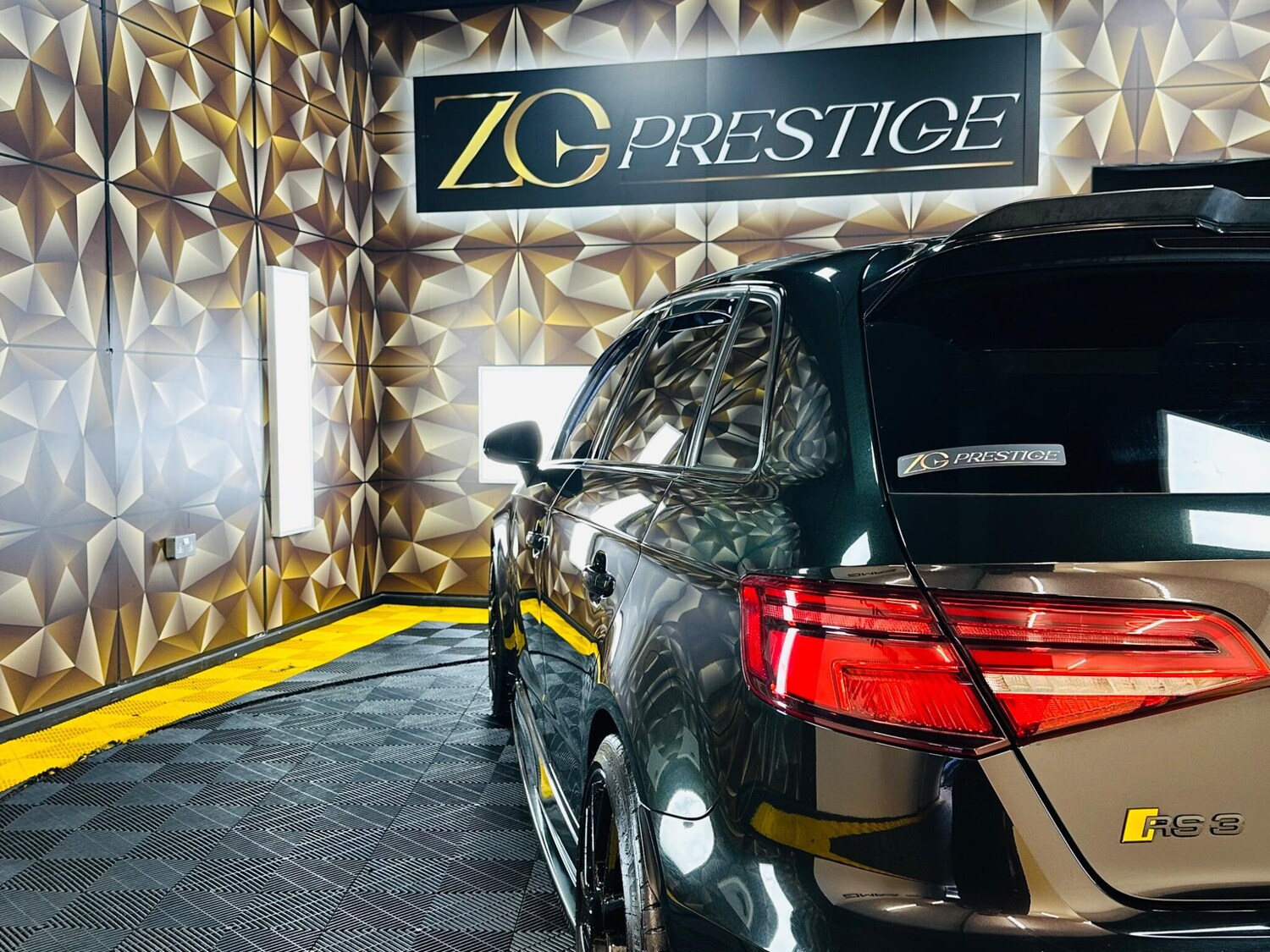 Used Audi RS3 2017 for sale - 77412016: Photo 37