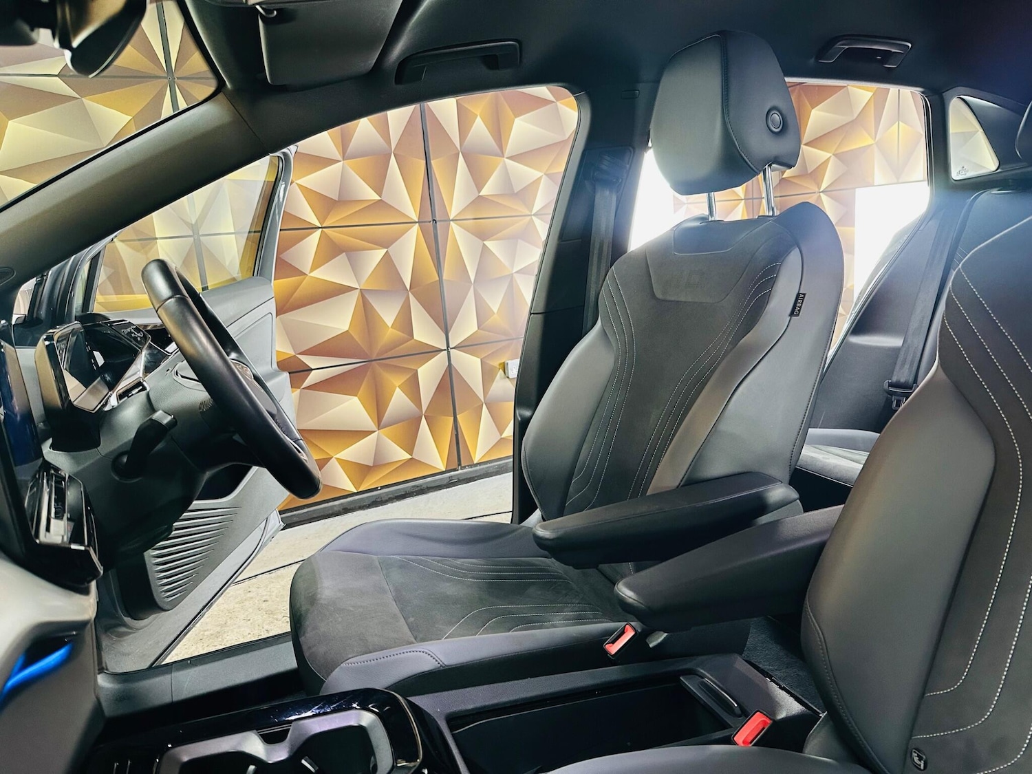 Used Volkswagen ID.4 2022 for sale - 76389192: Photo 6