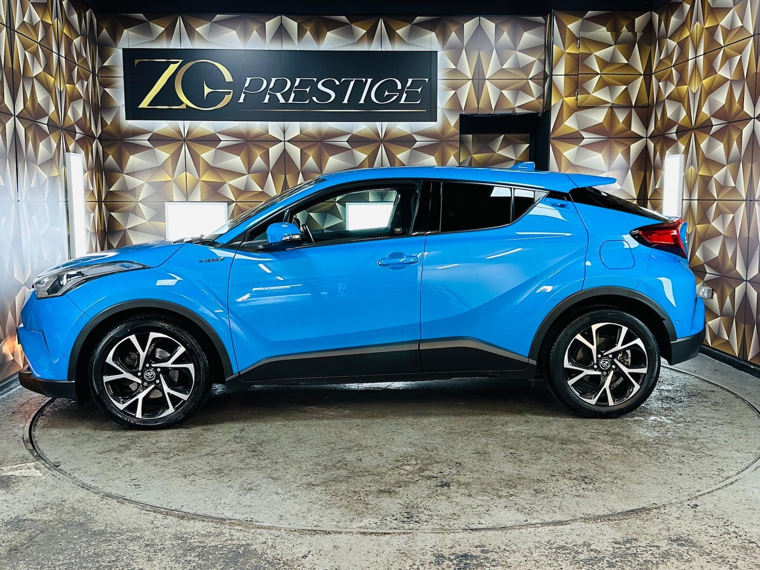 Used Toyota C-HR 2018 for sale - 76072575: Photo 11