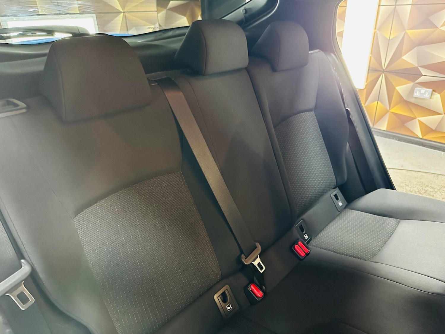 Used Toyota C-HR 2018 for sale - 76072575: Photo 18