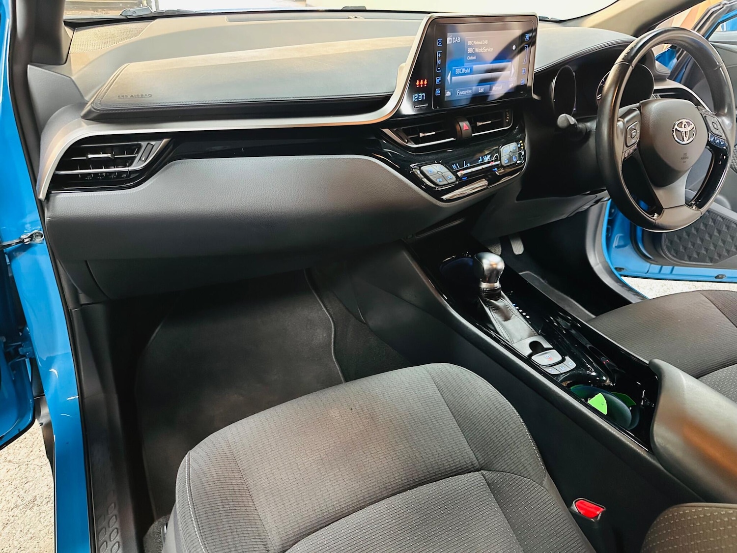 Used Toyota C-HR 2018 for sale - 76072575: Photo 4