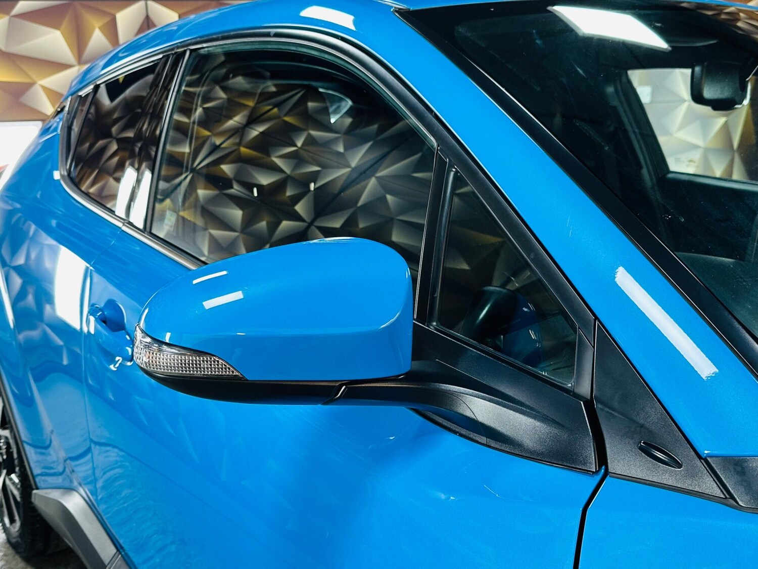 Used Toyota C-HR 2018 for sale - 76072575: Photo 40