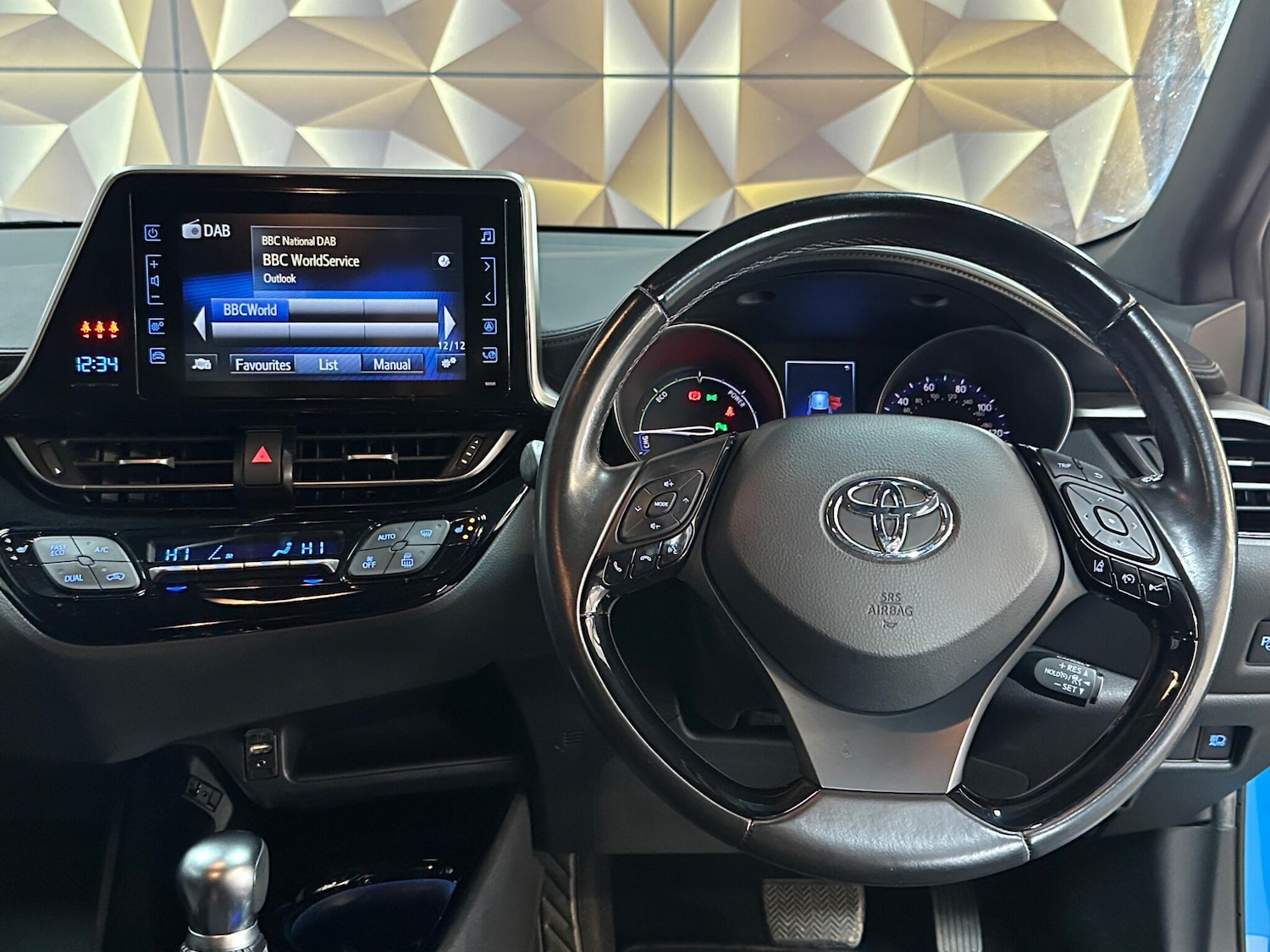 Used Toyota C-HR 2018 for sale - 76072575: Photo 47