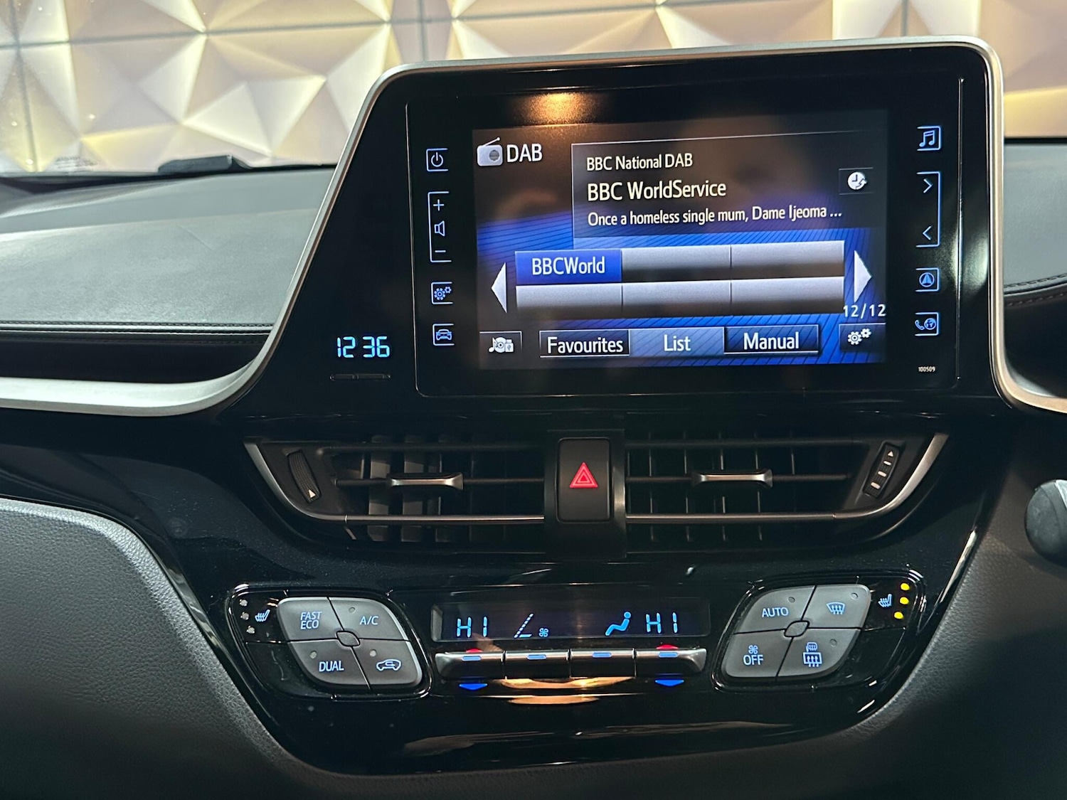 Used Toyota C-HR 2018 for sale - 76072575: Photo 51