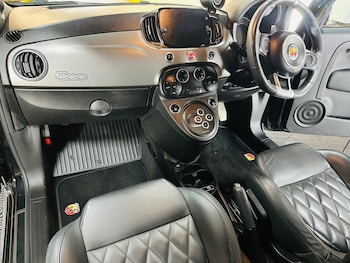 Used Abarth 595 2022 for sale - 79349634: Photo