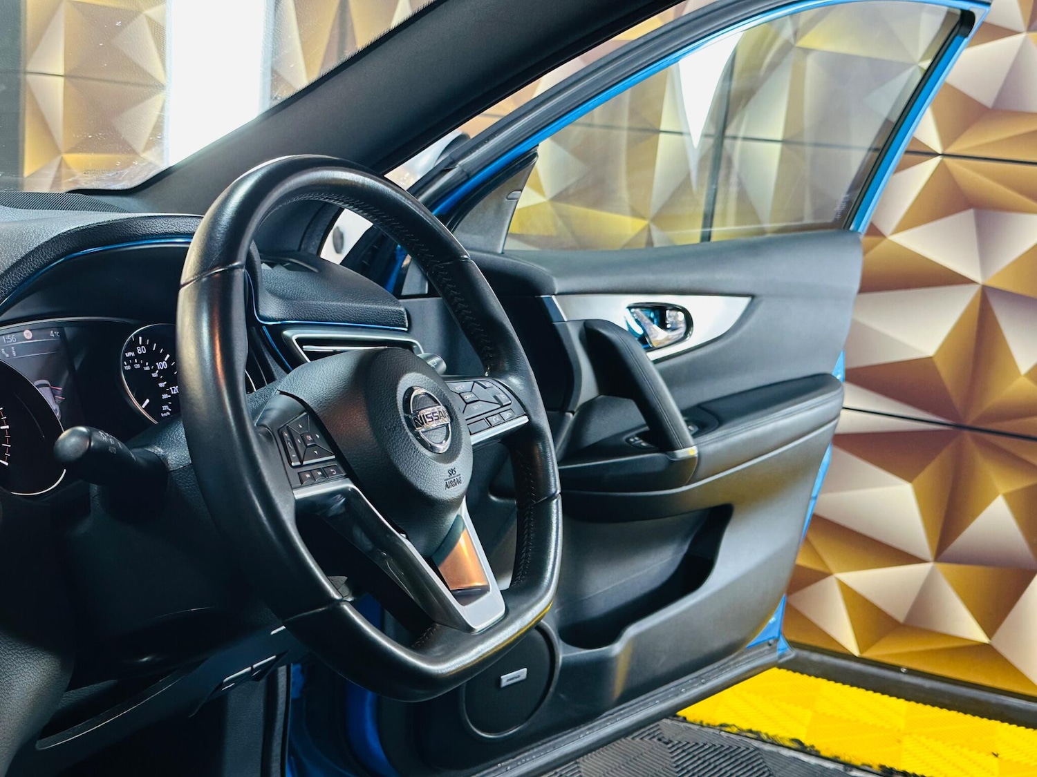 Used Nissan Qashqai 2018 for sale - 77156727: Photo 34