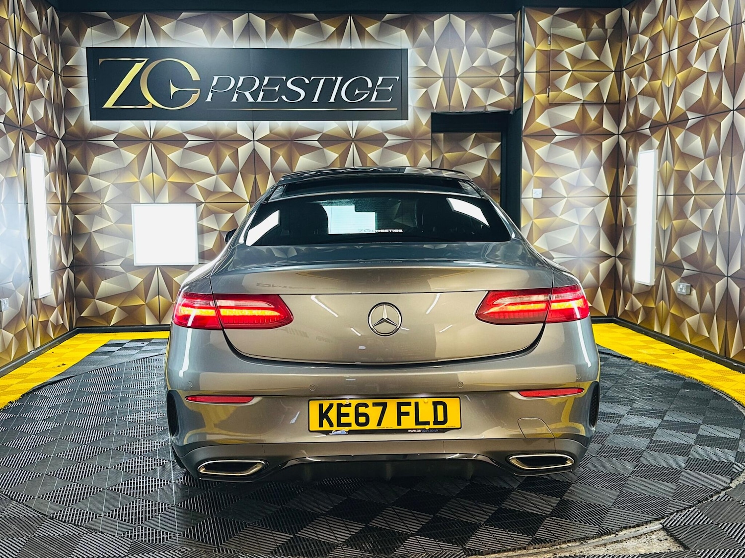 Used Mercedes-Benz E Class 2017 for sale - 77358741: Photo 3