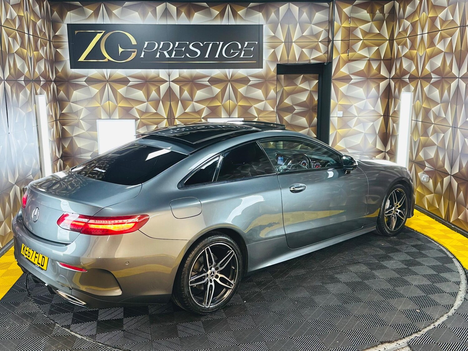 Used Mercedes-Benz E Class 2017 for sale - 77358741: Photo 7