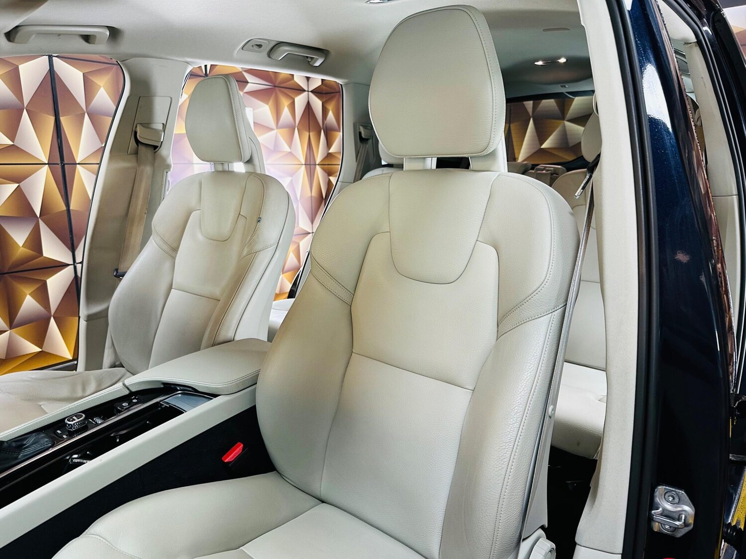 Used Volvo XC90 2016 for sale - 78101121: Photo 30