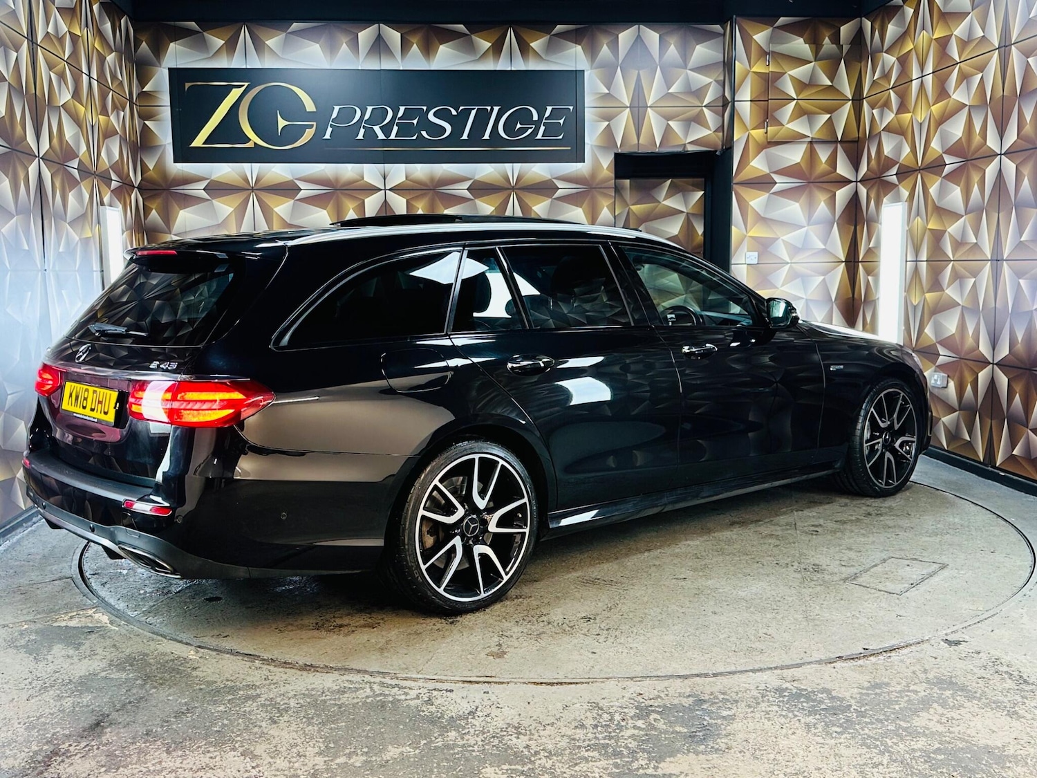 Used Mercedes-Benz E Class 2018 for sale - 76839948: Photo 21