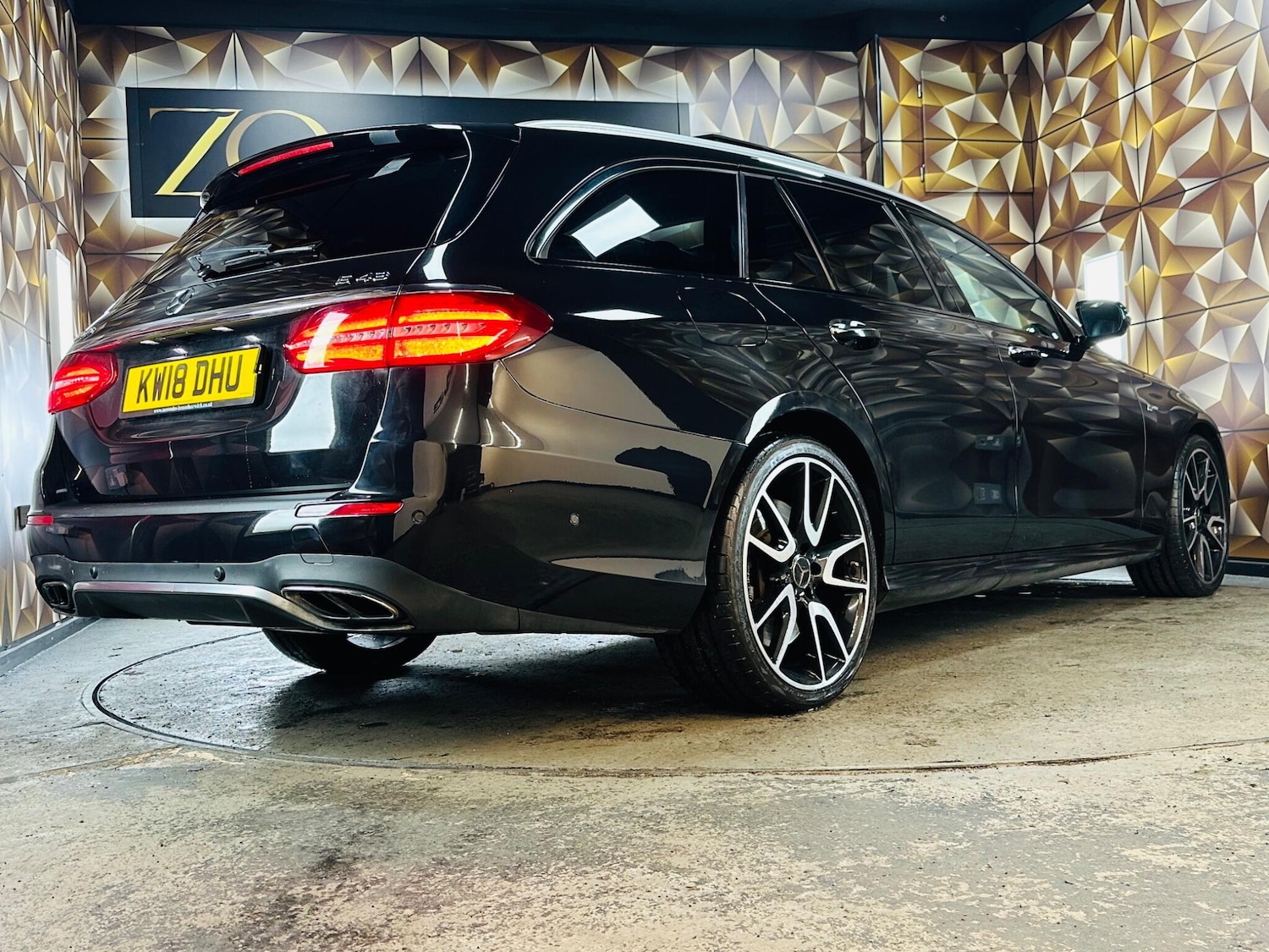 Used Mercedes-Benz E Class 2018 for sale - 76839948: Photo 35