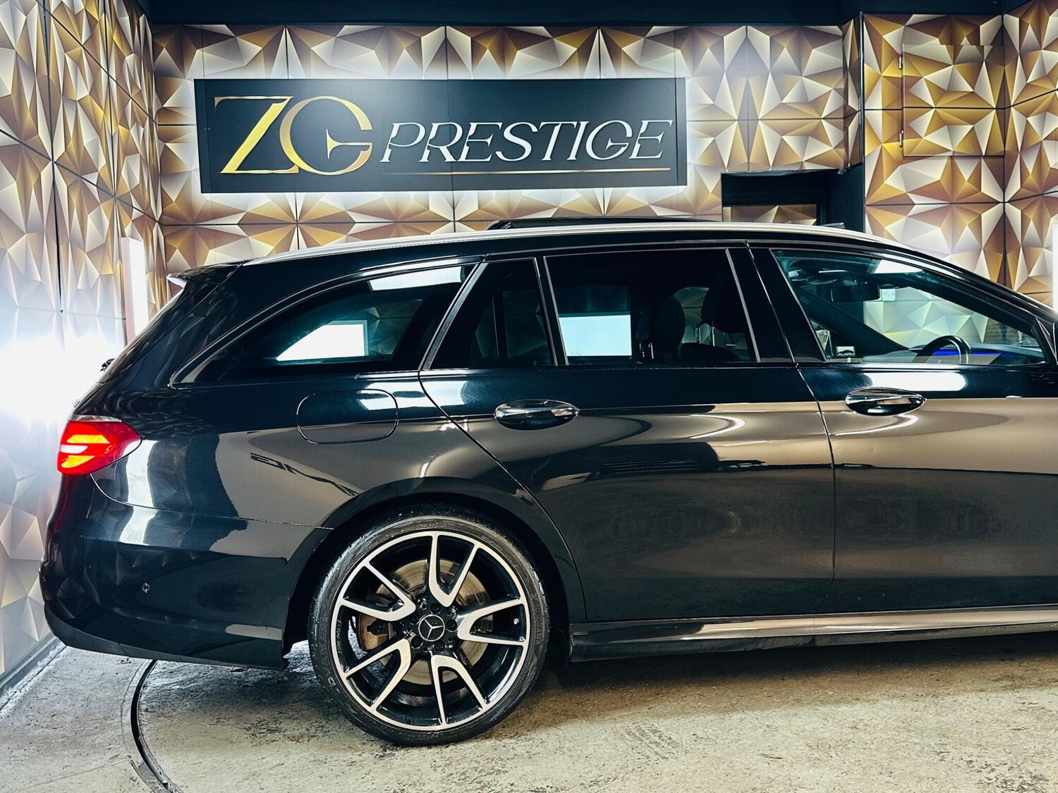 Used Mercedes-Benz E Class 2018 for sale - 76839948: Photo 46