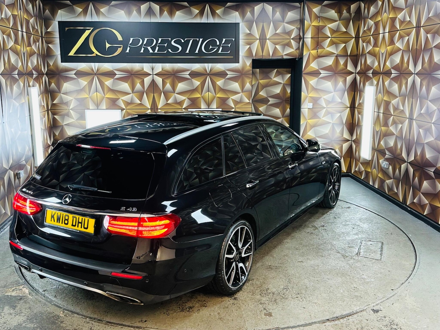 Used Mercedes-Benz E Class 2018 for sale - 76839948: Photo 7