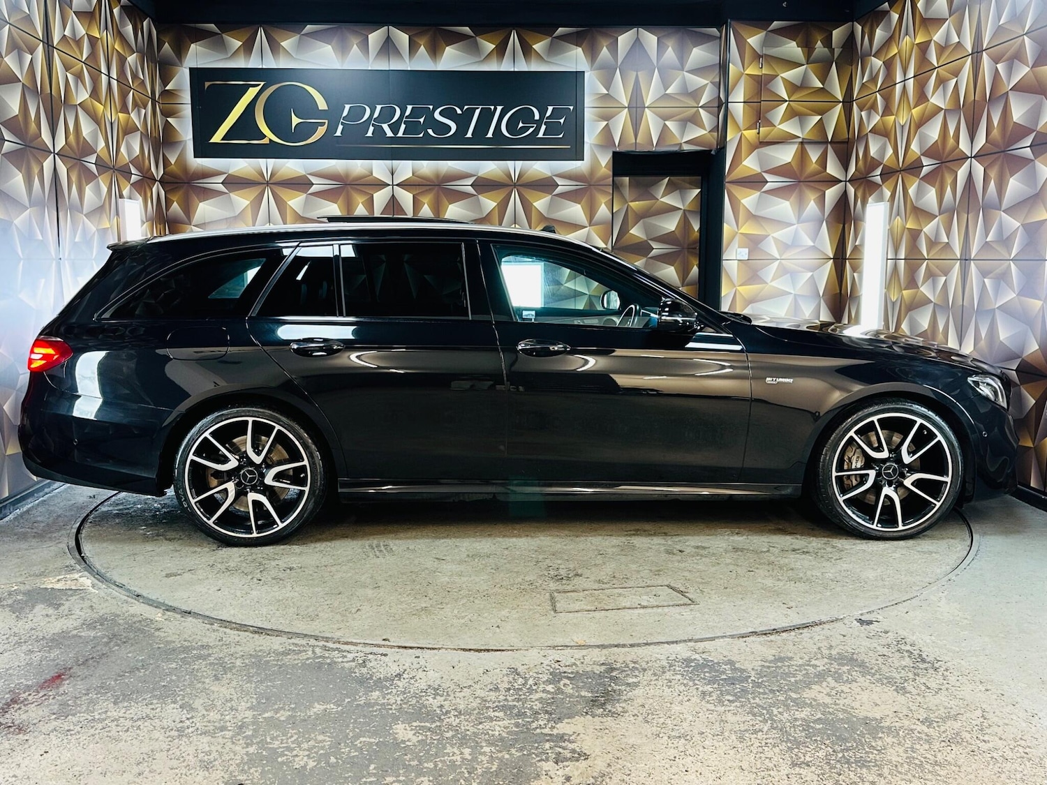 Used Mercedes-Benz E Class 2018 for sale - 76839948: Photo 9