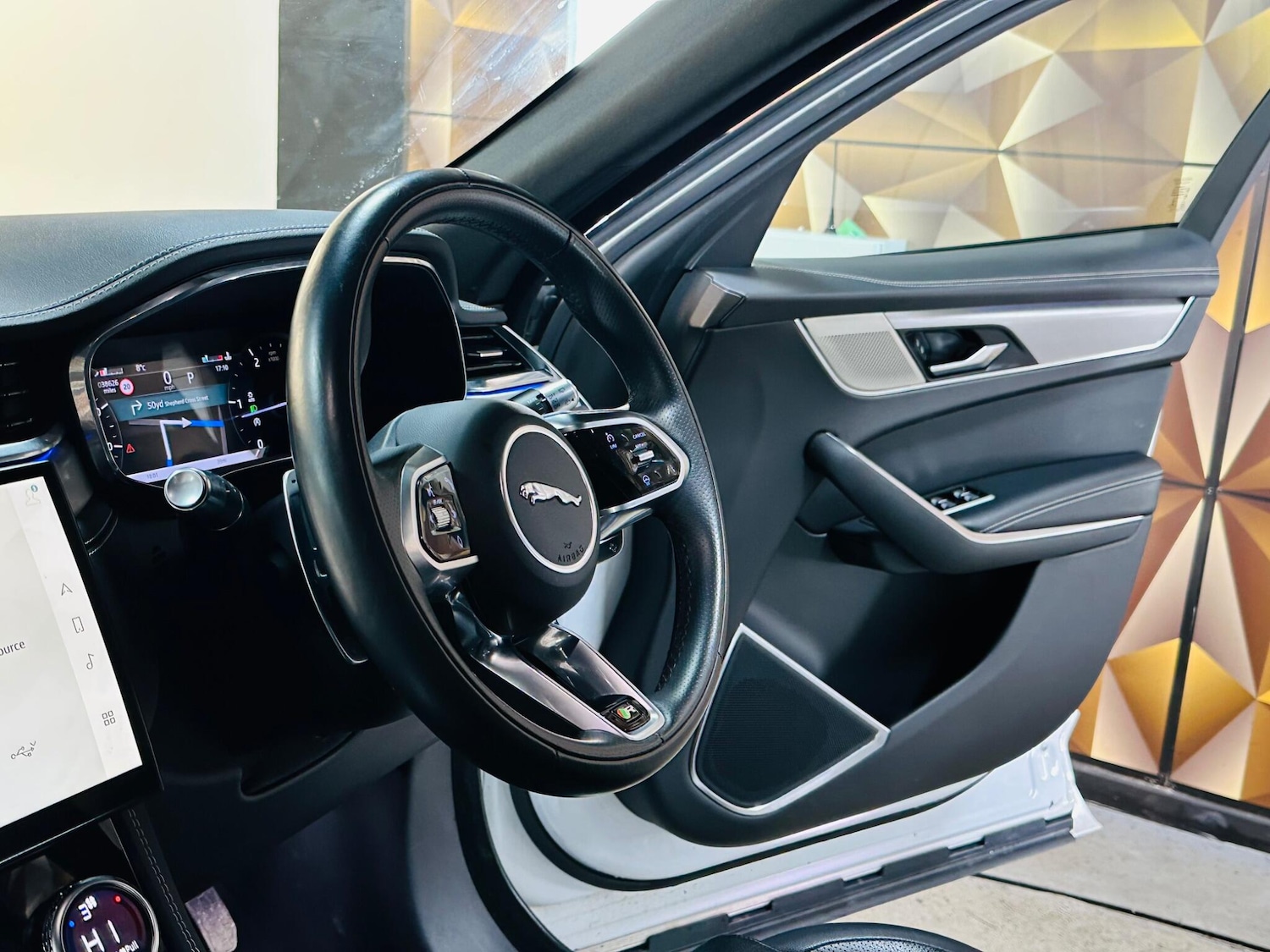 Used Jaguar F-Pace 2022 for sale - 76753089: Photo 26