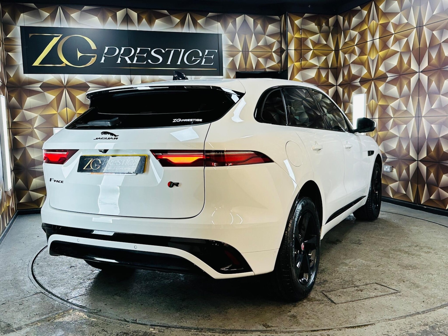 Used Jaguar F-Pace 2022 for sale - 76753089: Photo 7
