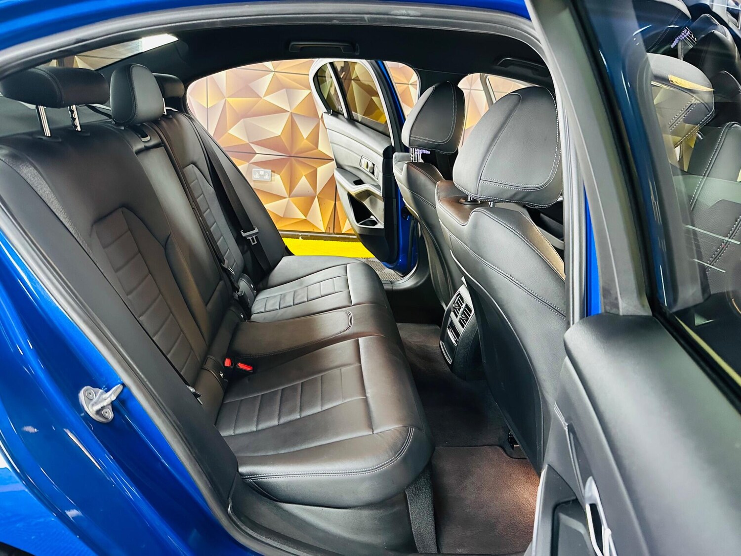 Used BMW 3 Series 2020 for sale - 77852859: Photo 65