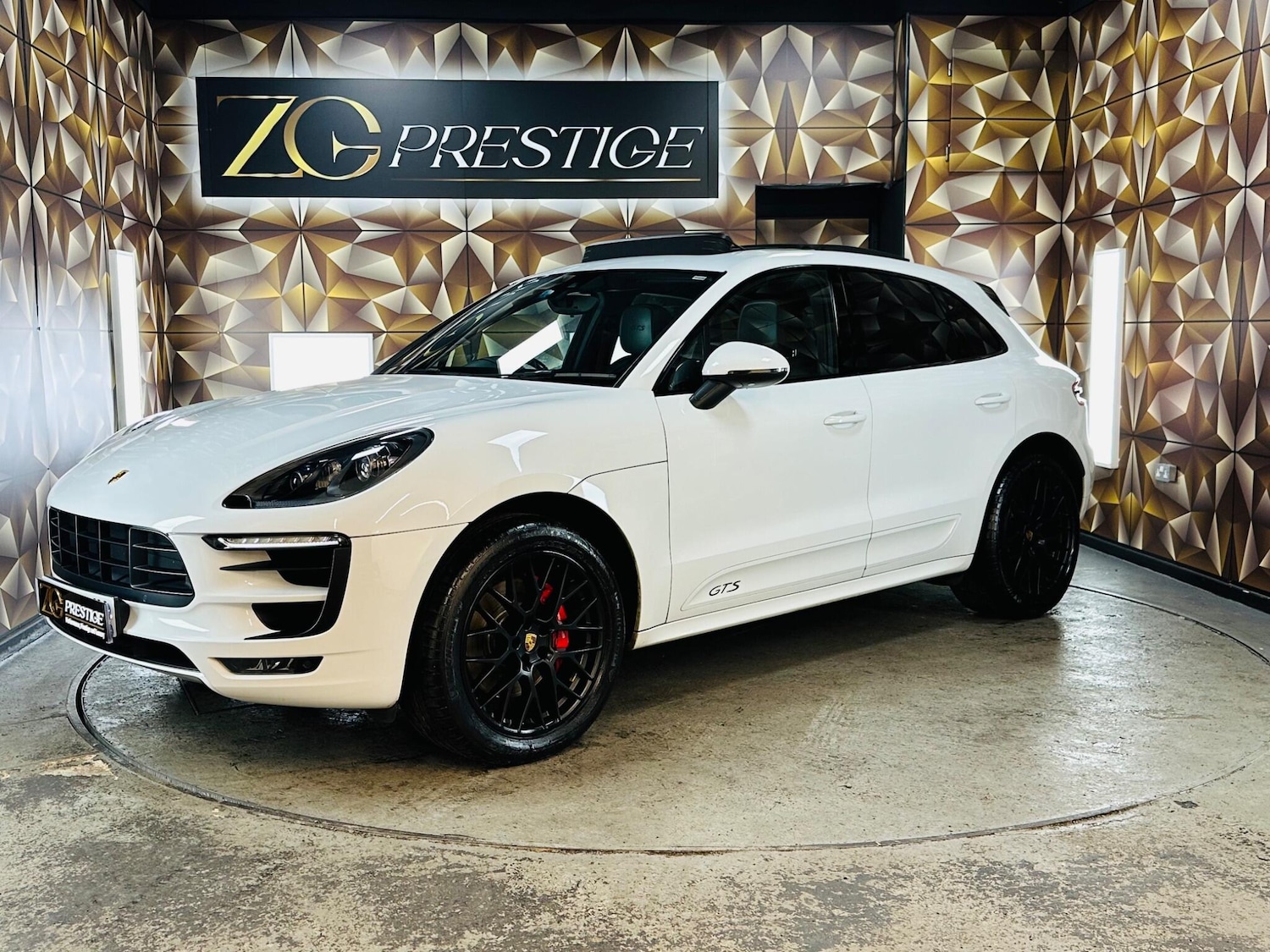 Used Porsche Macan 2016 for sale - 76499630: Photo 15