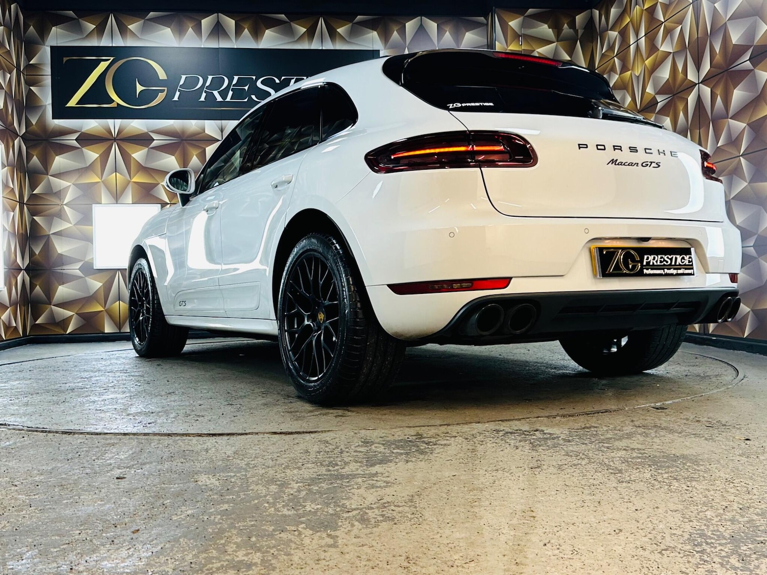Used Porsche Macan 2016 for sale - 76499630: Photo 34