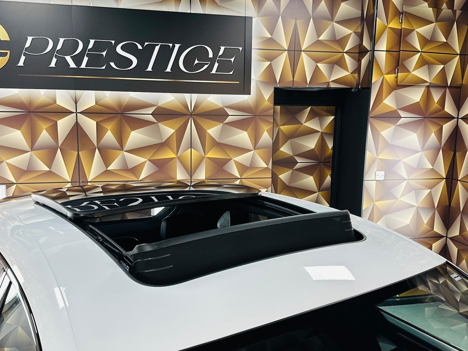 Used Porsche Macan 2016 for sale - 76499630: Photo 4