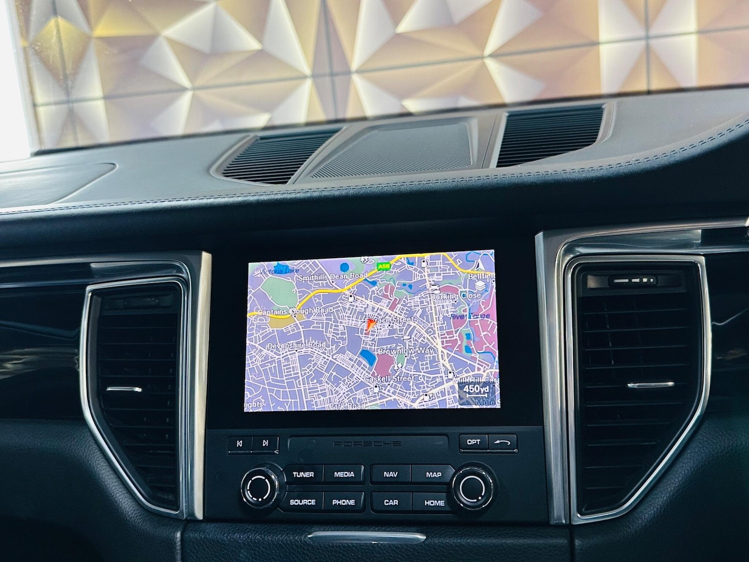 Used Porsche Macan 2016 for sale - 76499630: Photo 57